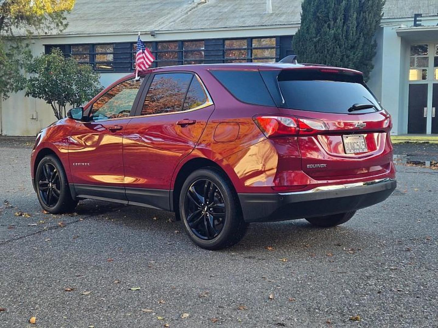 2021 RED Chevrolet Equinox (2GNAXKEV8M6) with an 4-Cyl Turbo 1.5 Liter engine, Automatic 6-Spd w/Overdrive transmission, located at 246 E Walker St., Orland, 95963, (530) 865-5800, 39.747589, -122.178398 - Photo#5