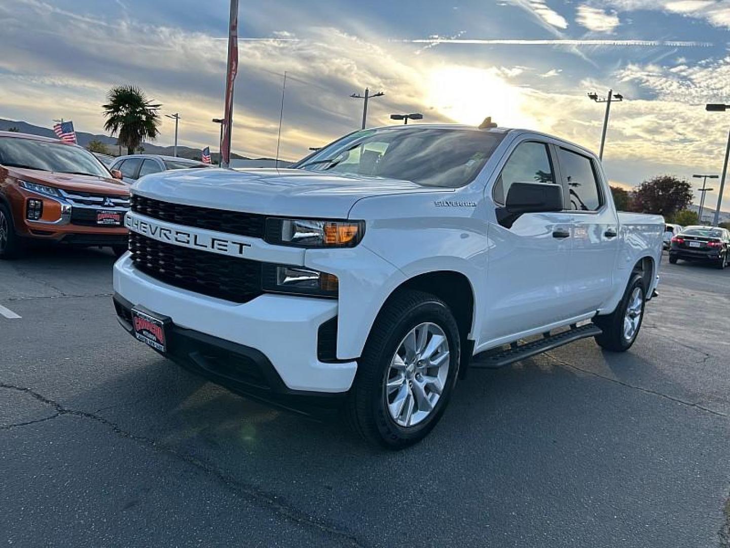 2021 WHITE Chevrolet Silverado 1500 2WD (3GCPWBEK9MG) with an 2.7 Liter engine, Automatic transmission, located at 412 Auto Vista Drive, Palmdale, 93551, (661) 945-0620, 34.592636, -118.136681 - Photo#2