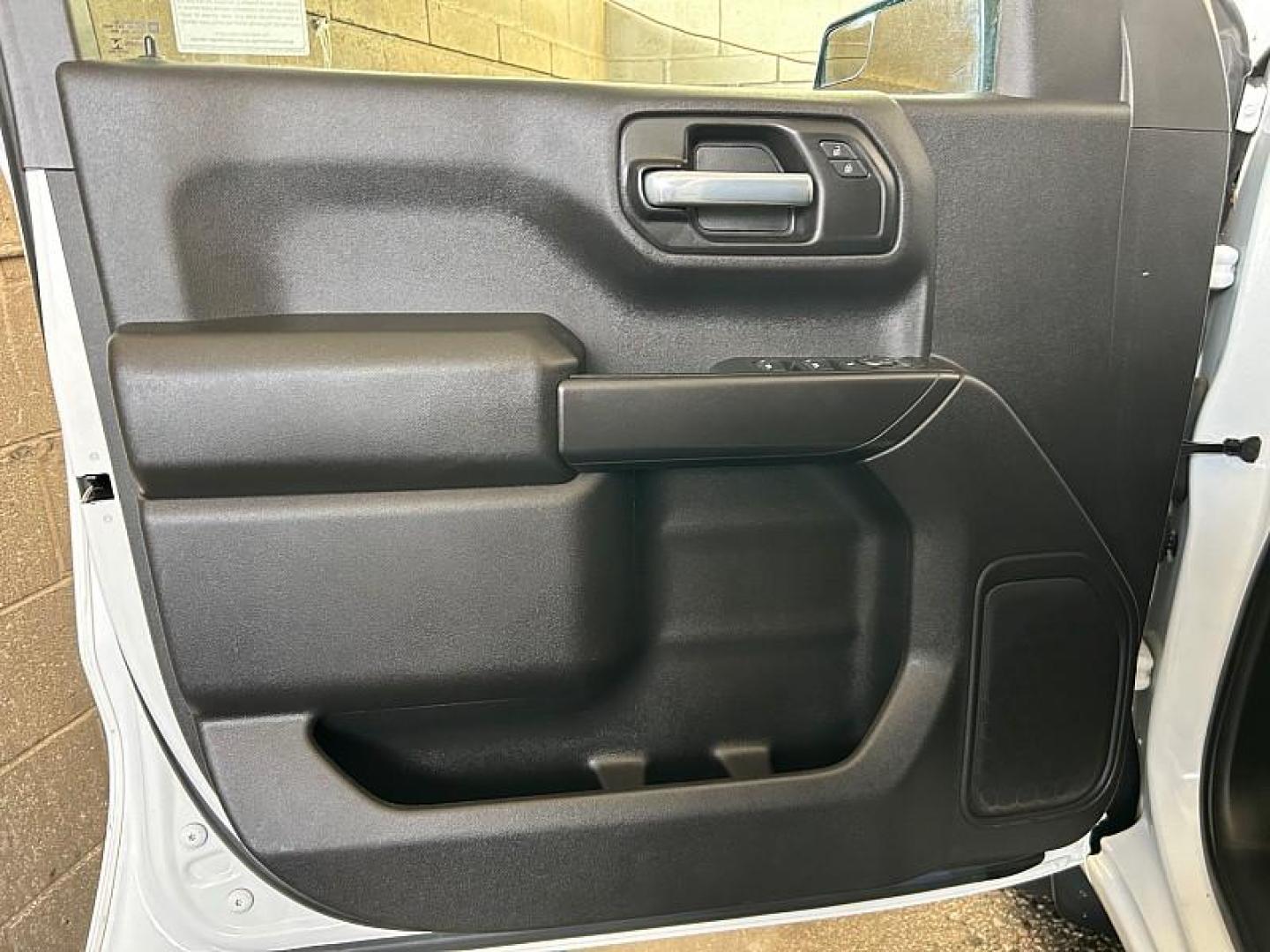 2021 WHITE Chevrolet Silverado 1500 2WD (3GCPWBEK9MG) with an 2.7 Liter engine, Automatic transmission, located at 412 Auto Vista Drive, Palmdale, 93551, (661) 945-0620, 34.592636, -118.136681 - Photo#14