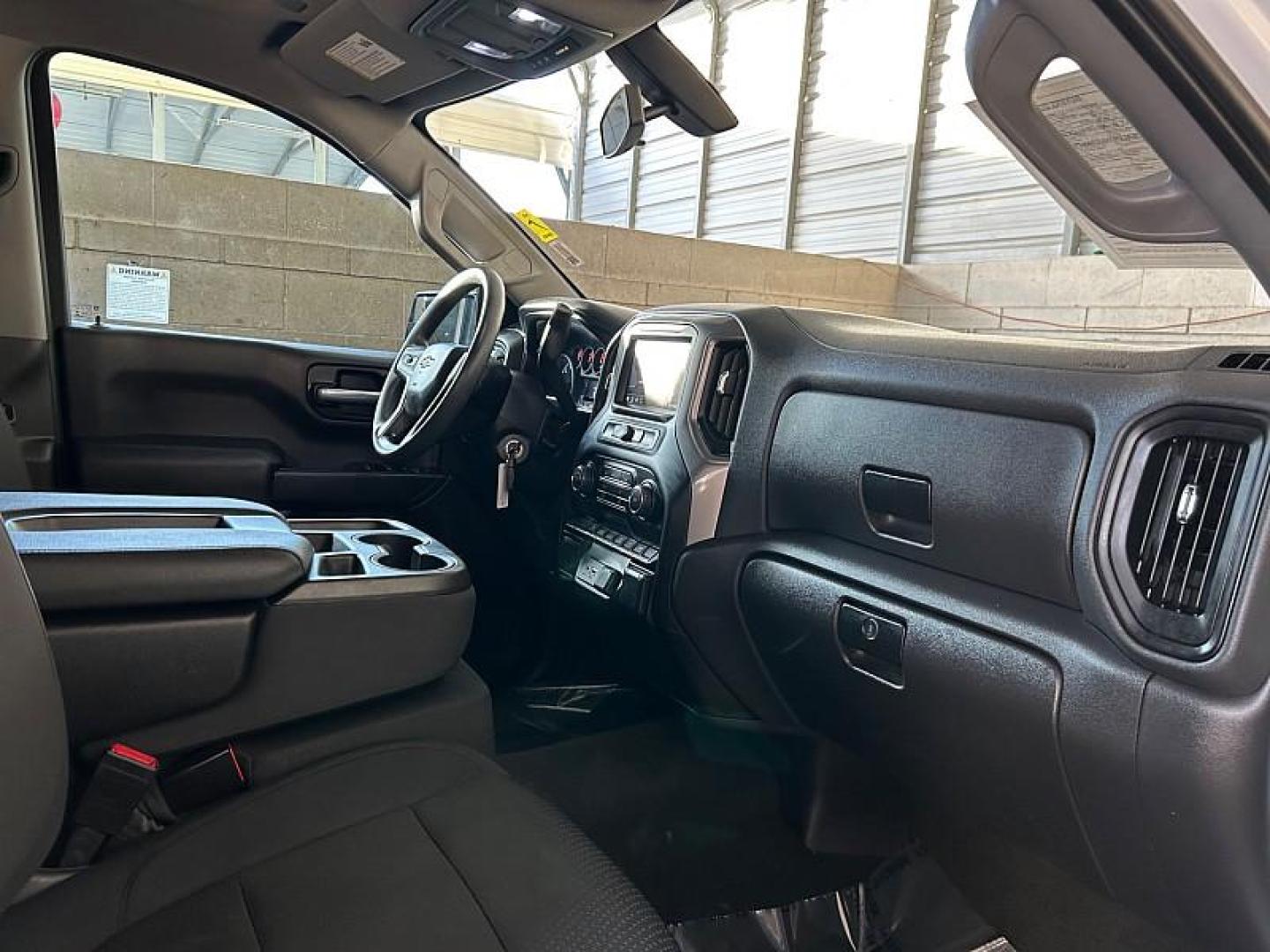 2021 WHITE Chevrolet Silverado 1500 2WD (3GCPWBEK9MG) with an 2.7 Liter engine, Automatic transmission, located at 412 Auto Vista Drive, Palmdale, 93551, (661) 945-0620, 34.592636, -118.136681 - Photo#24