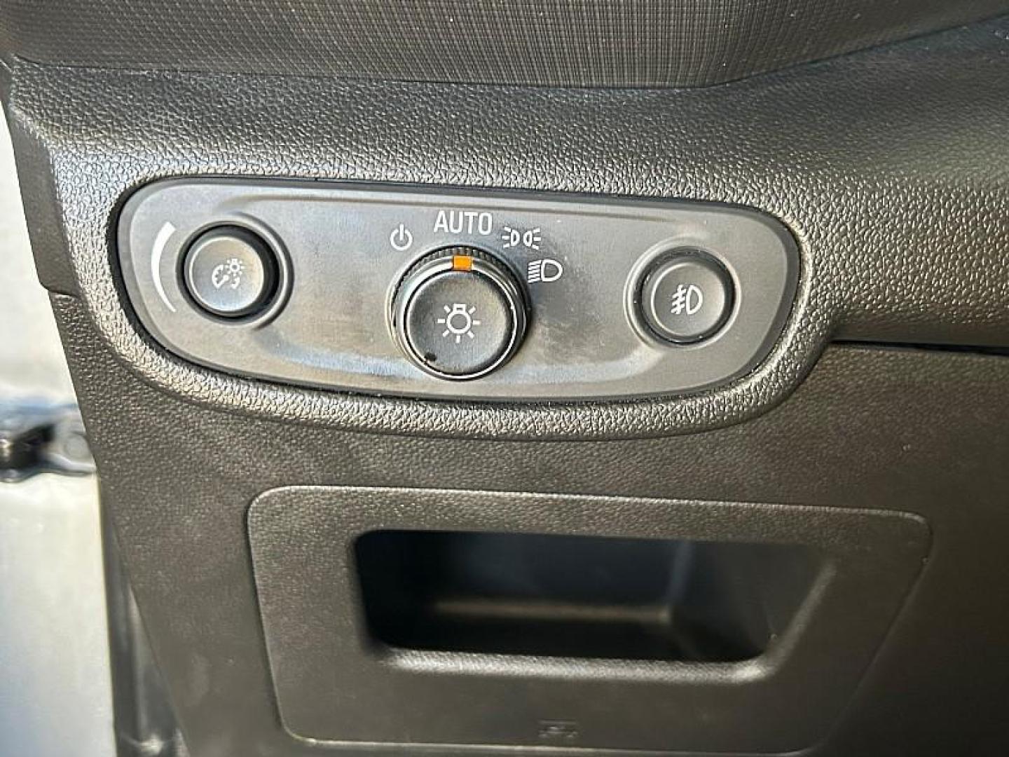 2021 GRAY Chevrolet Trailblazer (KL79MPSL0MB) , Automatic CVT transmission, located at 412 Auto Vista Drive, Palmdale, 93551, (661) 945-0620, 34.592636, -118.136681 - Photo#0