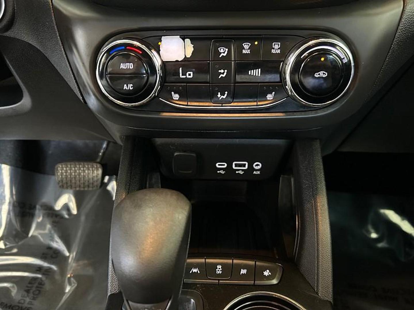2021 GRAY Chevrolet Trailblazer (KL79MPSL0MB) , Automatic CVT transmission, located at 412 Auto Vista Drive, Palmdale, 93551, (661) 945-0620, 34.592636, -118.136681 - Photo#5