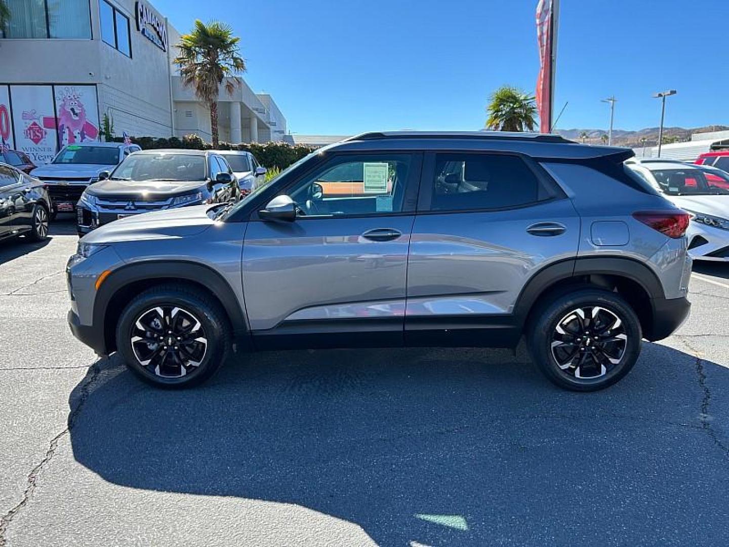 2021 GRAY Chevrolet Trailblazer (KL79MPSL0MB) , Automatic CVT transmission, located at 412 Auto Vista Drive, Palmdale, 93551, (661) 945-0620, 34.592636, -118.136681 - Photo#17