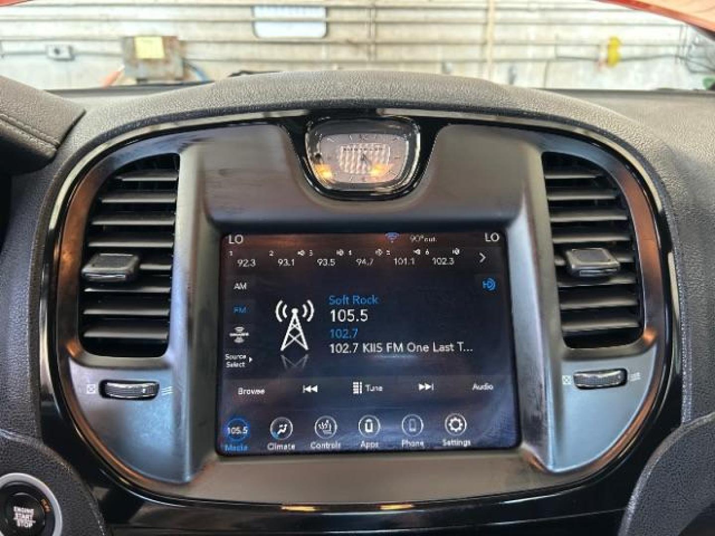 2021 ORANGE Chrysler 300 (2C3CCABG9MH) with an 6-Cyl 3.6 Liter engine, Automatic 8-Spd transmission, located at 412 Auto Vista Drive, Palmdale, 93551, (661) 945-0620, 34.592636, -118.136681 - Photo#19