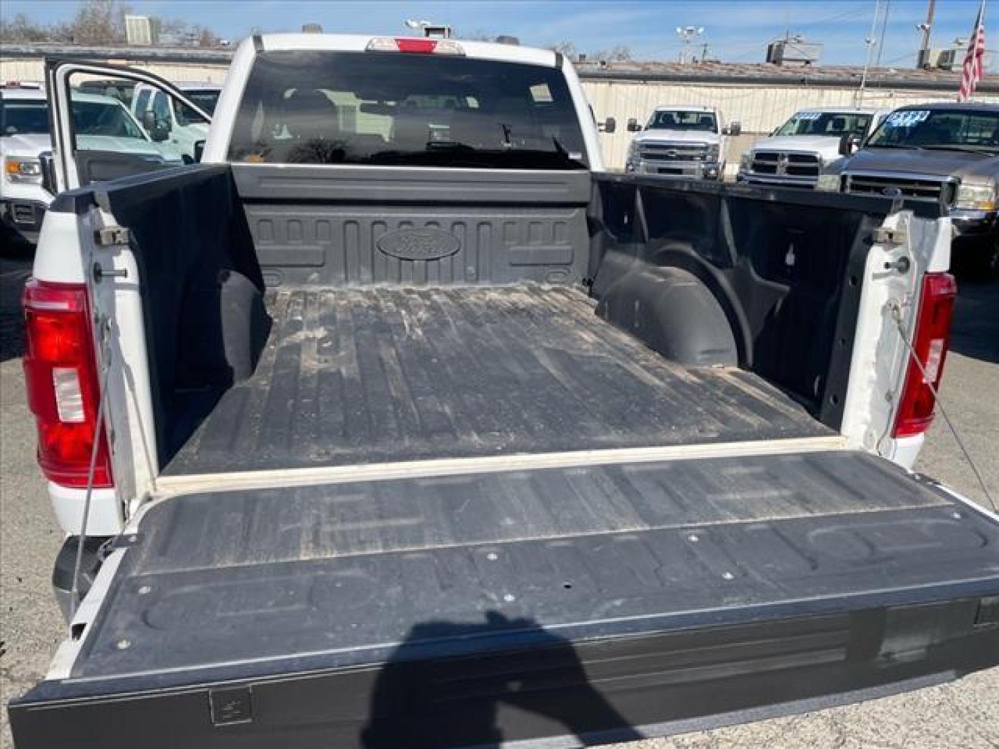 2021 Oxford White Ford F-150 XLT (1FTFW1E88MF) with an 3.5L EcoBoost 3.5L Twin Turbo V6 400hp 500ft. lbs. Direct Injection engine, 10-Speed Shiftable Automatic transmission, located at 800 Riverside Ave, Roseville, CA, 95678, 916-773-4549 & Toll Free: 866-719-4393, 38.732265, -121.291039 - SUPERCREW 4X4 ECOBOOST XLT ONE OWNER SERVICE RECORDS ON CLEAN CARFAX - Photo#9