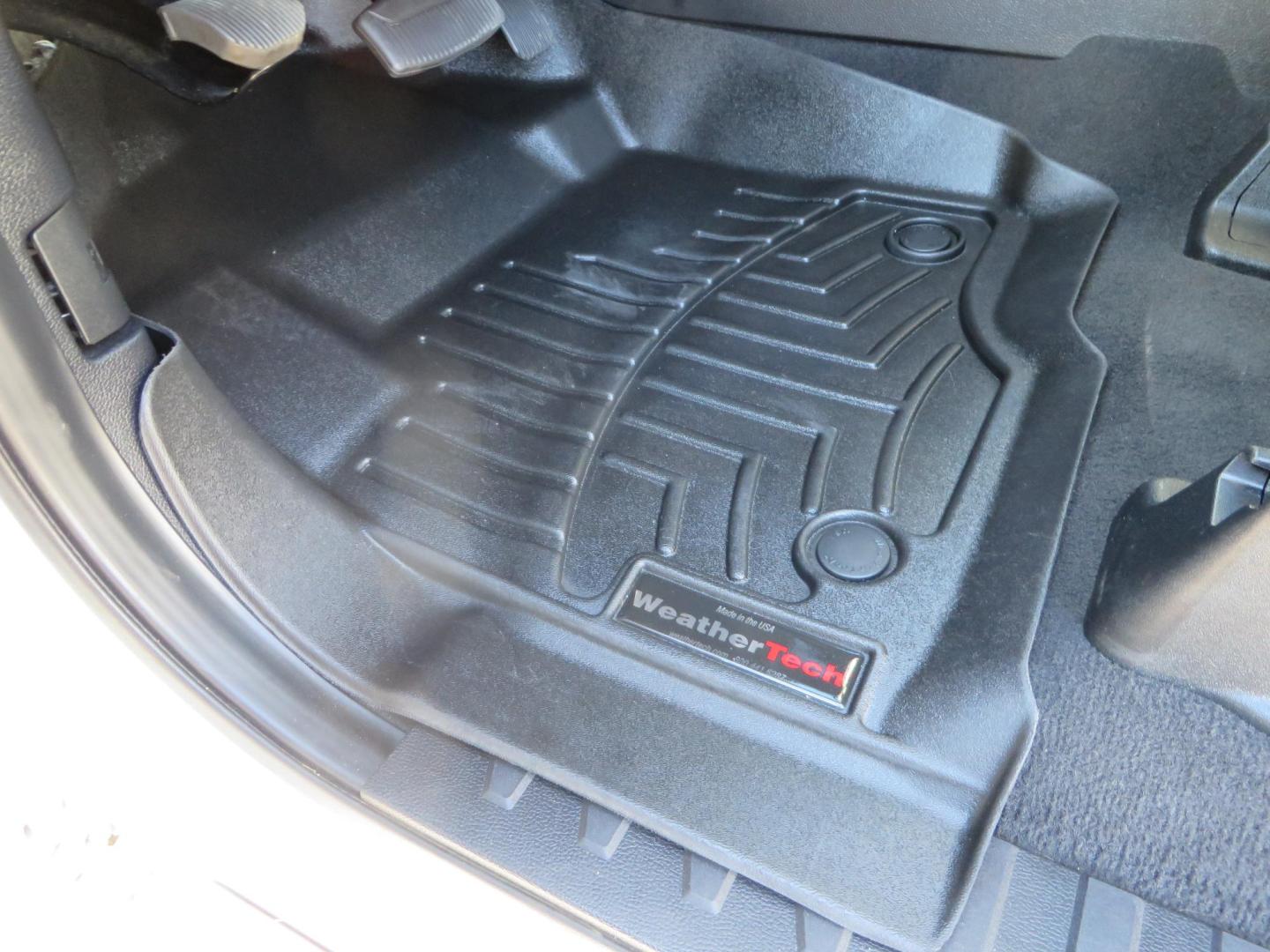 2021 White /BLACK Ford F-250 SD Lariat Crew Cab 4WD (1FT7W2BTXME) with an 6.7L V8 OHV 16V DIESEL engine, 6A transmission, located at 2630 Grass Valley Highway, Auburn, CA, 95603, (530) 508-5100, 38.937893, -121.095482 - Features a BDS level kit with Fox 2.0 shocks, 35" Toyo Open Country RT trail tires, 18" KMC IMS wheels, Weathertech Bug deflector and floor liners. - Photo#23