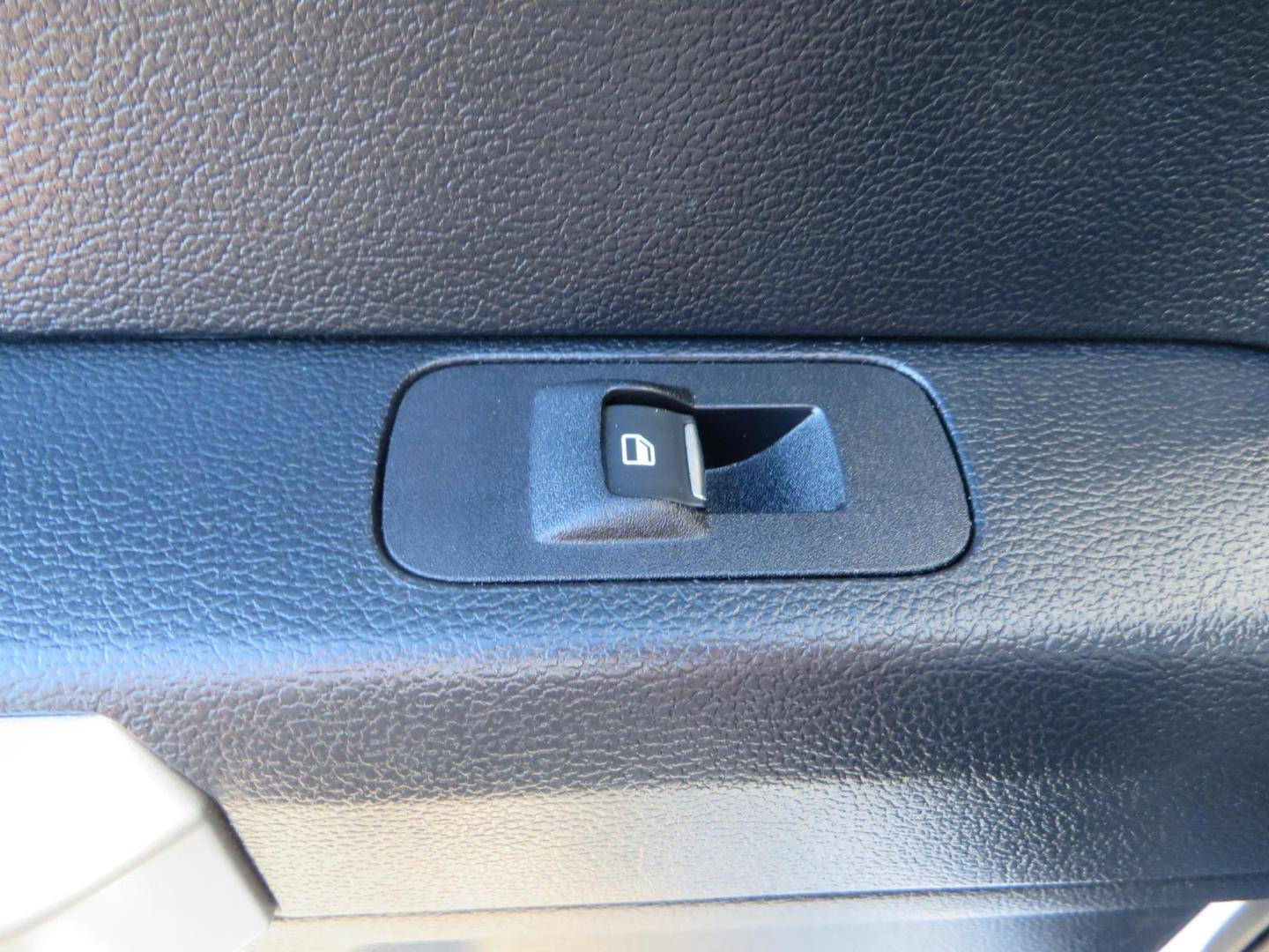 2021 White /BLACK Ford F-250 SD Lariat Crew Cab 4WD (1FT7W2BTXME) with an 6.7L V8 OHV 16V DIESEL engine, 6A transmission, located at 2630 Grass Valley Highway, Auburn, CA, 95603, (530) 508-5100, 38.937893, -121.095482 - Features a BDS level kit with Fox 2.0 shocks, 35" Toyo Open Country RT trail tires, 18" KMC IMS wheels, Weathertech Bug deflector and floor liners. - Photo#42