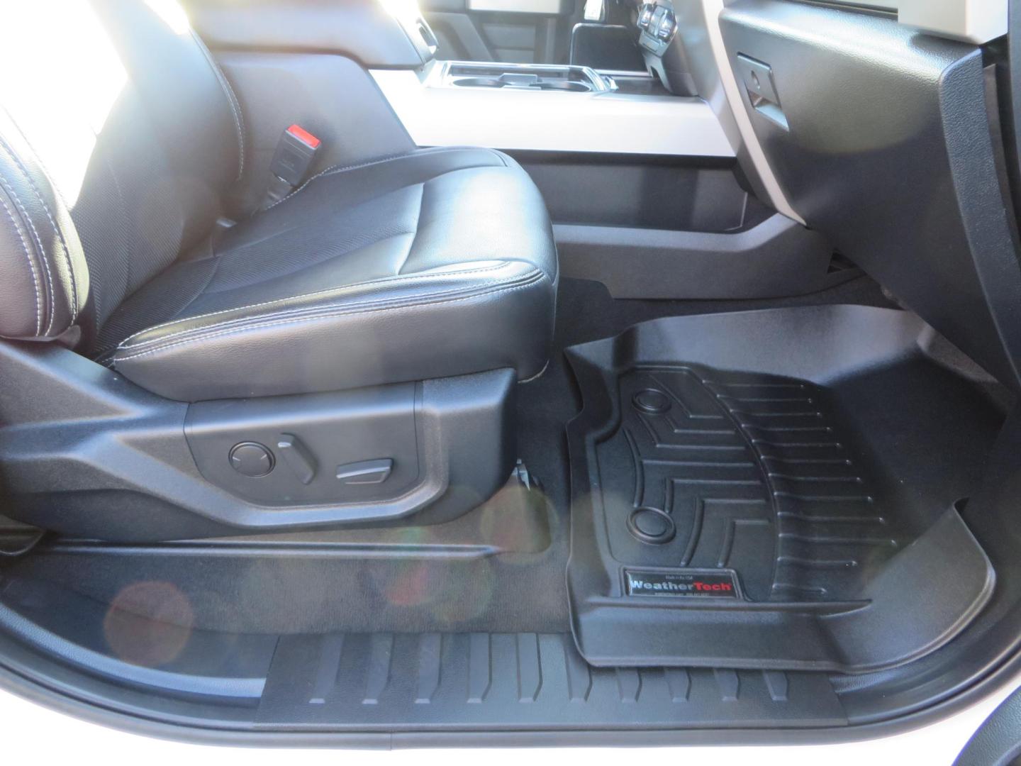 2021 White /BLACK Ford F-250 SD Lariat Crew Cab 4WD (1FT7W2BTXME) with an 6.7L V8 OHV 16V DIESEL engine, 6A transmission, located at 2630 Grass Valley Highway, Auburn, CA, 95603, (530) 508-5100, 38.937893, -121.095482 - Features a BDS level kit with Fox 2.0 shocks, 35" Toyo Open Country RT trail tires, 18" KMC IMS wheels, Weathertech Bug deflector and floor liners. - Photo#54