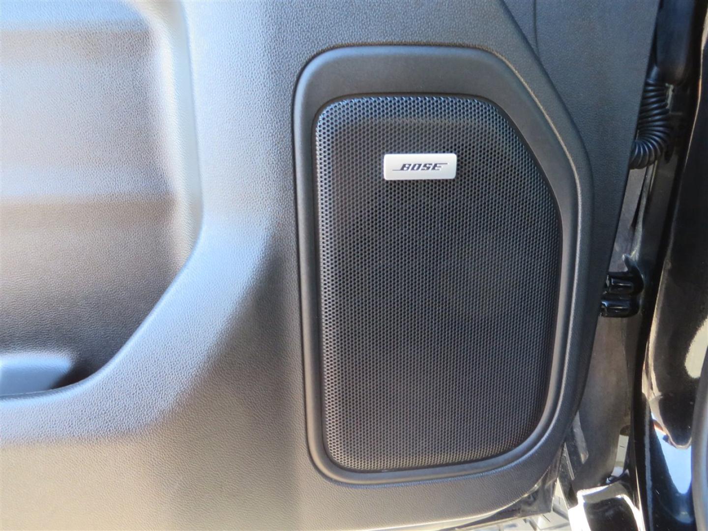 2021 BLACK /BLACK GMC Sierra 2500HD AT4 Crew Cab 4WD (1GT49PEY3MF) with an 6.6L V8 OHV 16 DIESEL engine, 6A transmission, located at 2630 Grass Valley Highway, Auburn, CA, 95603, (530) 508-5100, 38.937893, -121.095482 - Features a RC 7'' suspension system, 37'' Nitto Ridge Grappler tires, 22'' 4 Play wheels, Airlift helper bags with compressor, soft folding tonneau cover, and window tint. - Photo#22