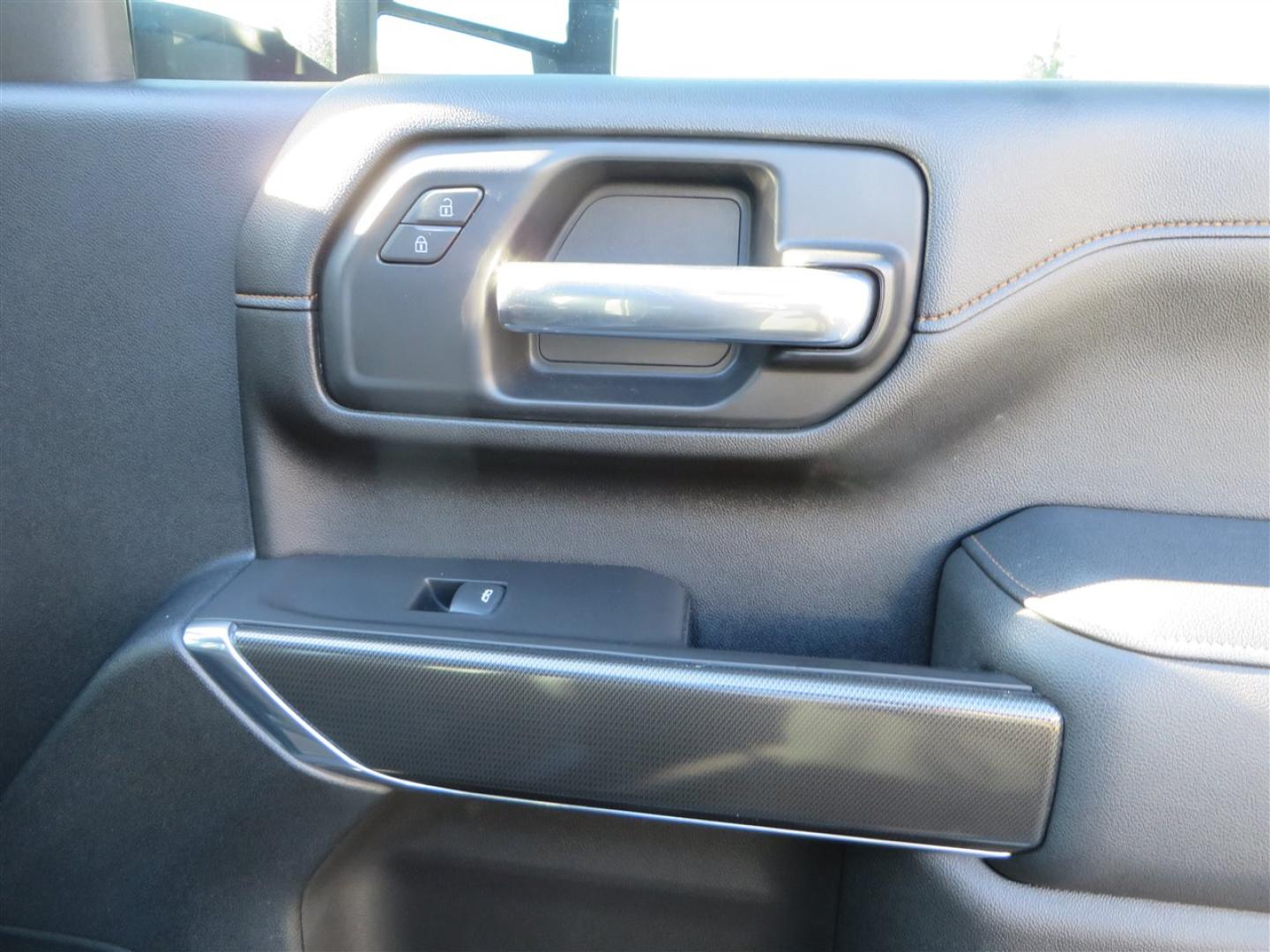 2021 BLACK /BLACK GMC Sierra 2500HD AT4 Crew Cab 4WD (1GT49PEY3MF) with an 6.6L V8 OHV 16 DIESEL engine, 6A transmission, located at 2630 Grass Valley Highway, Auburn, CA, 95603, (530) 508-5100, 38.937893, -121.095482 - Features a RC 7'' suspension system, 37'' Nitto Ridge Grappler tires, 22'' 4 Play wheels, Airlift helper bags with compressor, soft folding tonneau cover, and window tint. - Photo#56