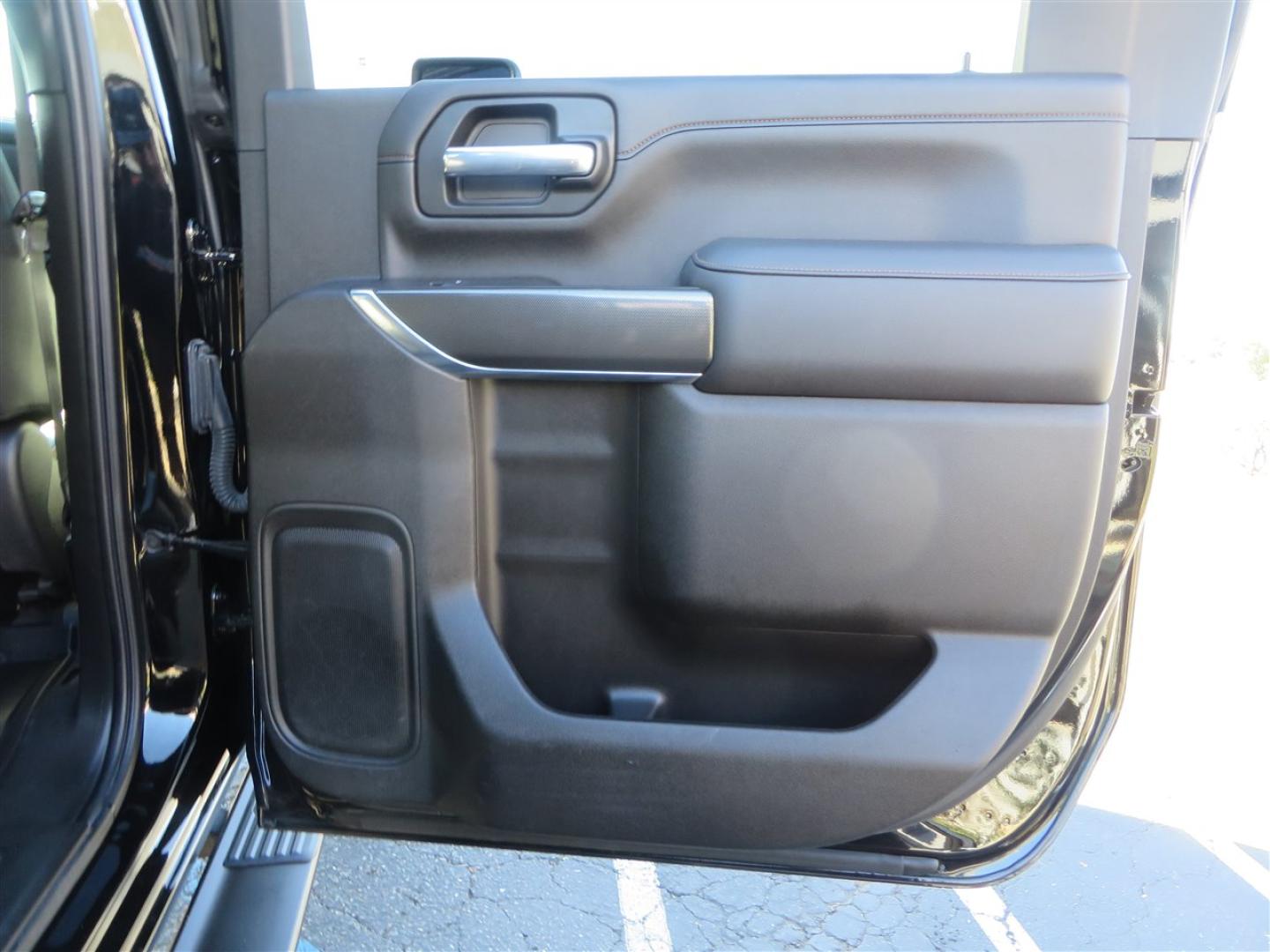 2021 BLACK /BLACK GMC Sierra 2500HD AT4 Crew Cab 4WD (1GT49PEY3MF) with an 6.6L V8 OHV 16 DIESEL engine, 6A transmission, located at 2630 Grass Valley Highway, Auburn, CA, 95603, (530) 508-5100, 38.937893, -121.095482 - Features a RC 7'' suspension system, 37'' Nitto Ridge Grappler tires, 22'' 4 Play wheels, Airlift helper bags with compressor, soft folding tonneau cover, and window tint. - Photo#62