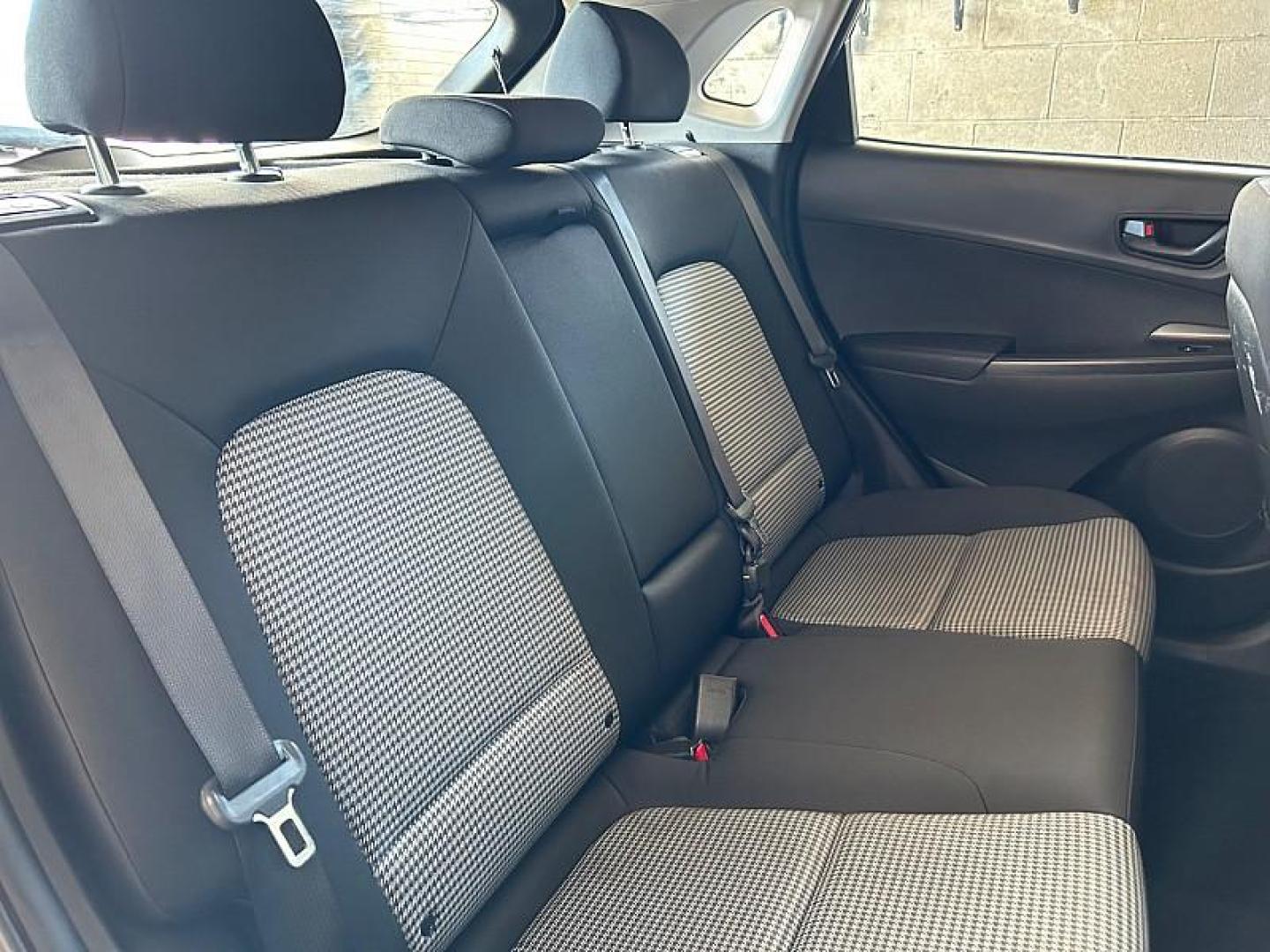 2021 GRAY Hyundai Kona (KM8K12AA7MU) with an 4-Cyl 2.0 Liter engine, Automatic 6-Spd w/Shiftronic transmission, located at 412 Auto Vista Drive, Palmdale, 93551, (661) 945-0620, 34.592636, -118.136681 - Photo#28