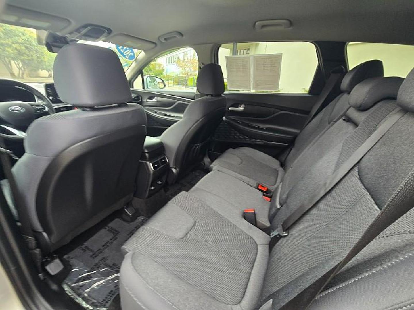 2021 SILVER Hyundai Santa Fe (5NMS2DAJ0MH) with an 4-Cyl 2.5 Liter engine, Automatic 8-Spd transmission, located at 246 E Walker St., Orland, 95963, (530) 865-5800, 39.747589, -122.178398 - Photo#14