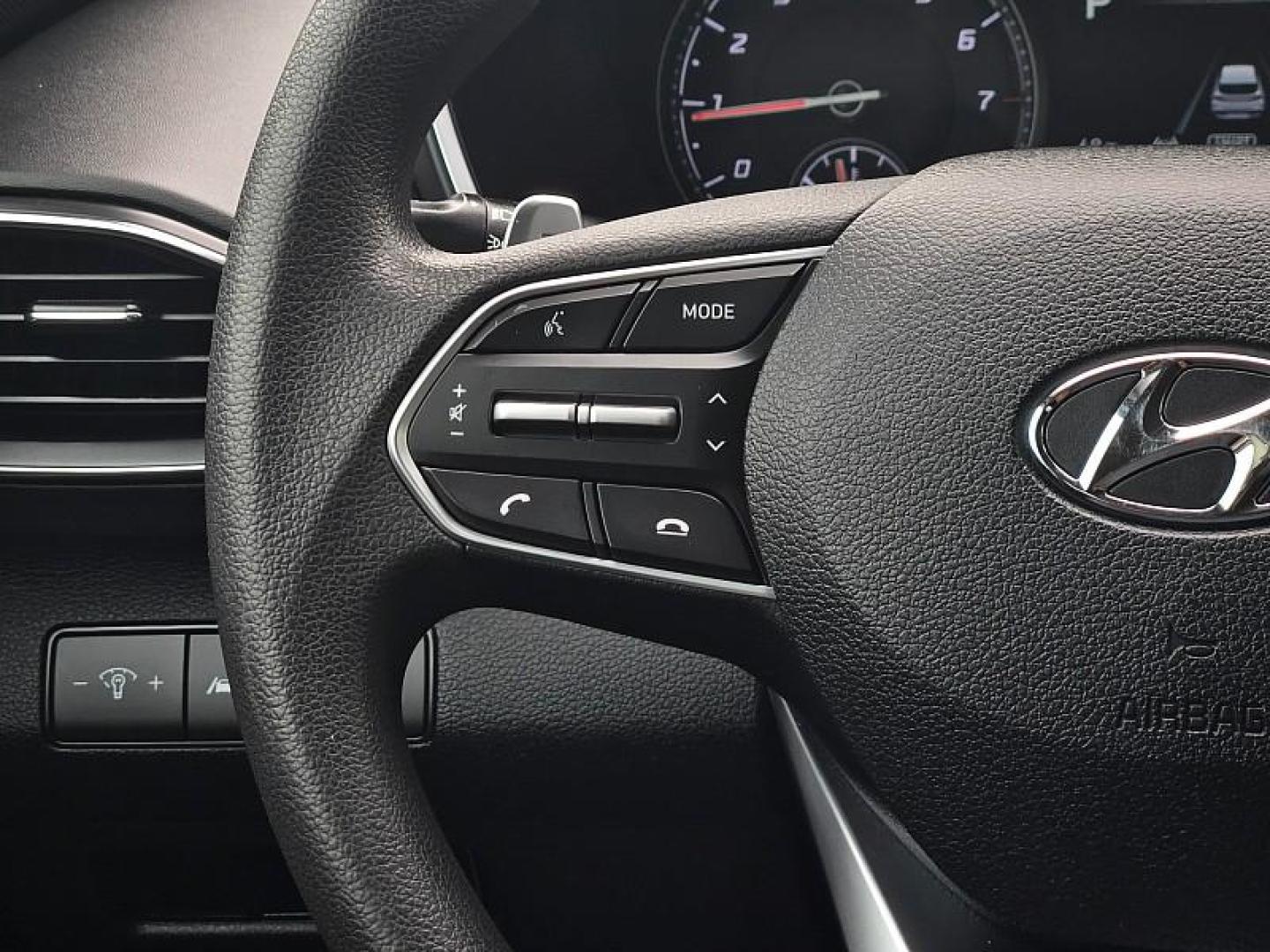 2021 SILVER Hyundai Santa Fe (5NMS2DAJ0MH) with an 4-Cyl 2.5 Liter engine, Automatic 8-Spd transmission, located at 246 E Walker St., Orland, 95963, (530) 865-5800, 39.747589, -122.178398 - Photo#22