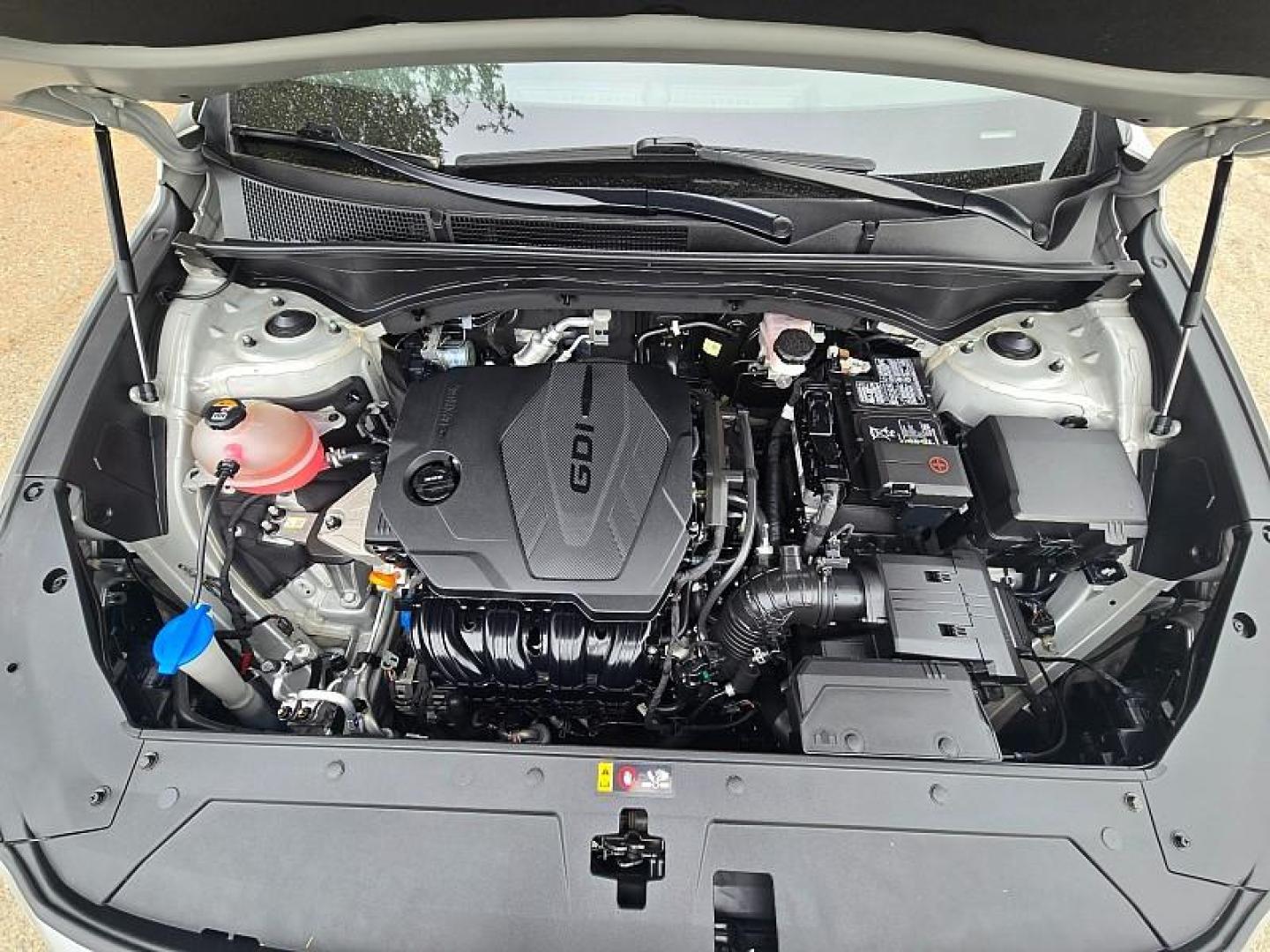 2021 SILVER Hyundai Santa Fe (5NMS2DAJ0MH) with an 4-Cyl 2.5 Liter engine, Automatic 8-Spd transmission, located at 246 E Walker St., Orland, 95963, (530) 865-5800, 39.747589, -122.178398 - Photo#28