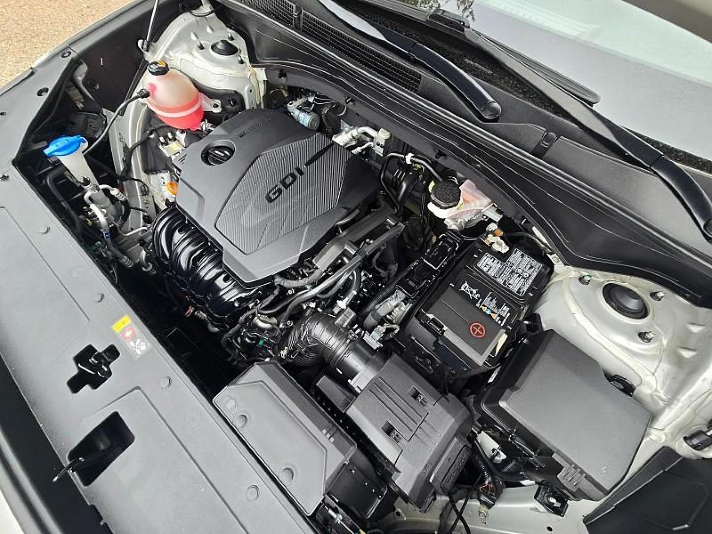 2021 SILVER Hyundai Santa Fe (5NMS2DAJ0MH) with an 4-Cyl 2.5 Liter engine, Automatic 8-Spd transmission, located at 246 E Walker St., Orland, 95963, (530) 865-5800, 39.747589, -122.178398 - Photo#30
