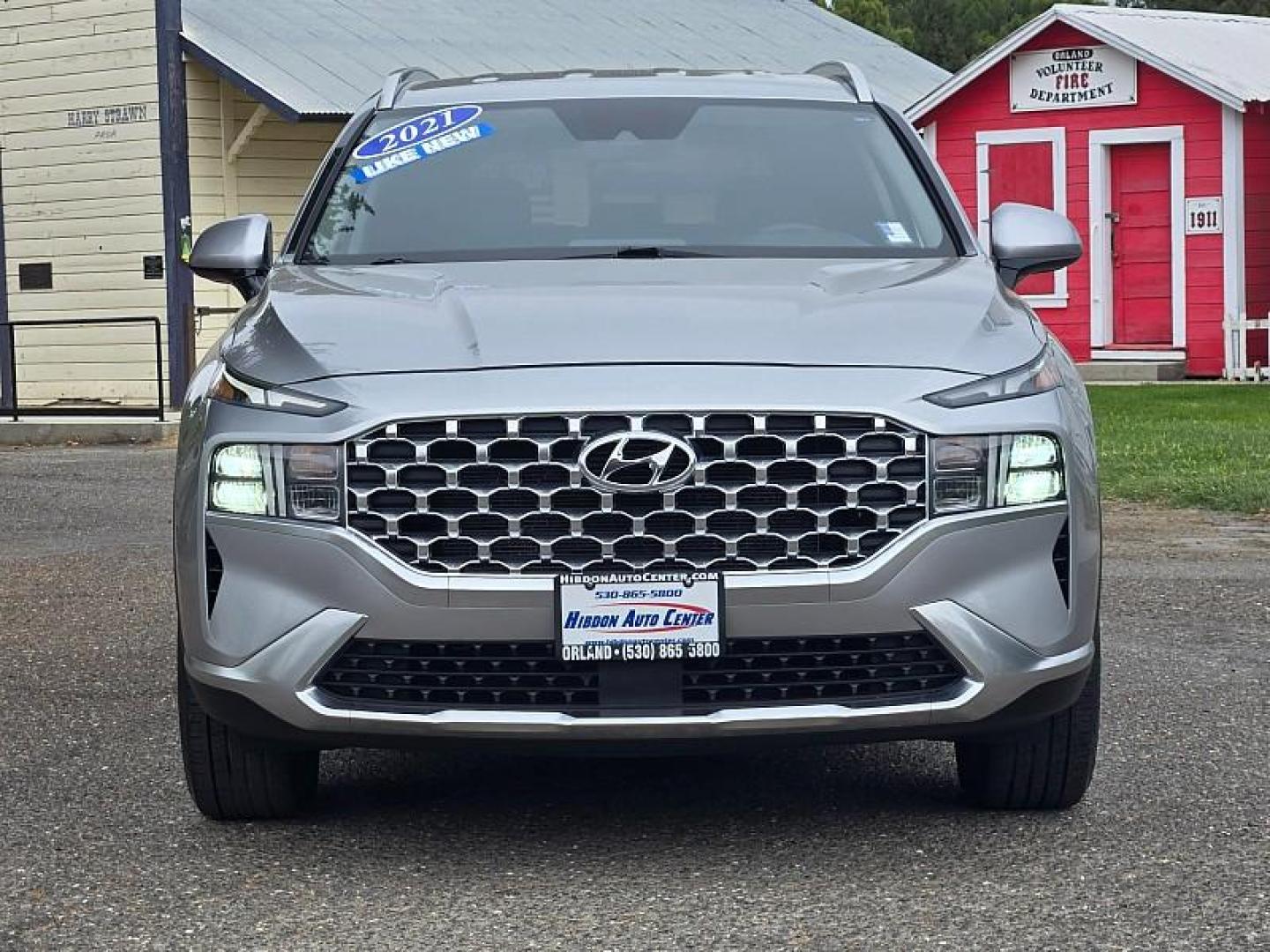 2021 SILVER Hyundai Santa Fe (5NMS2DAJ0MH) with an 4-Cyl 2.5 Liter engine, Automatic 8-Spd transmission, located at 246 E Walker St., Orland, 95963, (530) 865-5800, 39.747589, -122.178398 - Photo#3
