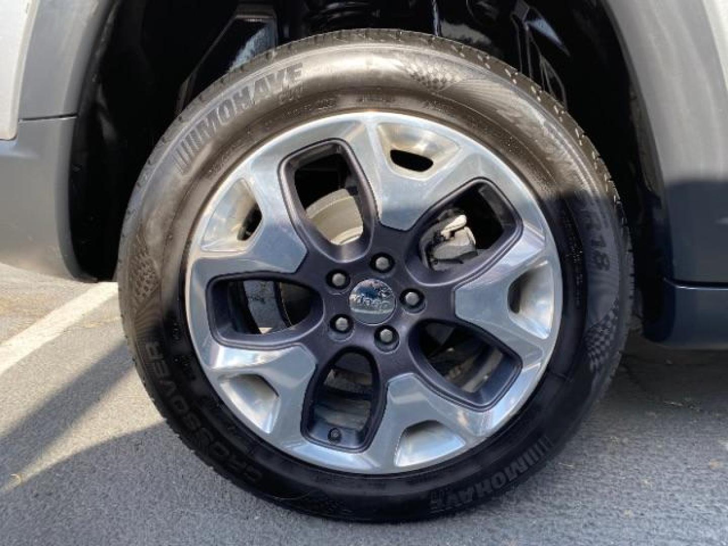 2021 SILVER Jeep Compass (3C4NJDCB6MT) with an 4-Cyl MultiAir PZEV 2.4 Liter engine, Automatic 9-Spd transmission, located at 412 Auto Vista Drive, Palmdale, 93551, (661) 945-0620, 34.592636, -118.136681 - Photo#14