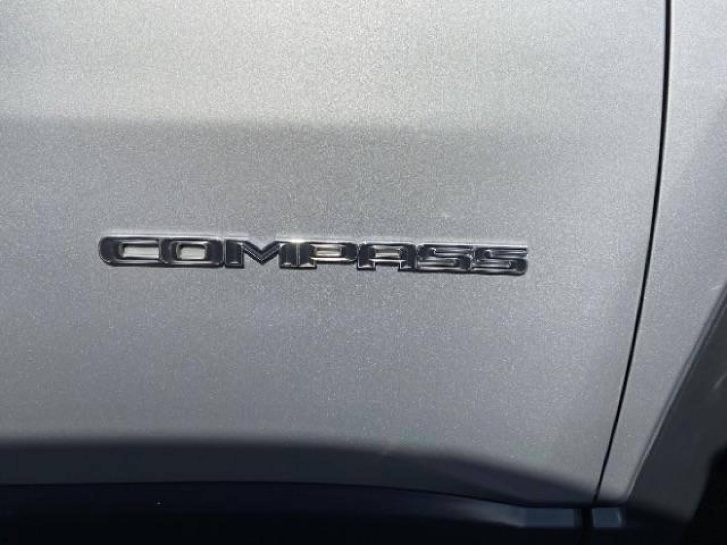 2021 SILVER Jeep Compass (3C4NJDCB6MT) with an 4-Cyl MultiAir PZEV 2.4 Liter engine, Automatic 9-Spd transmission, located at 412 Auto Vista Drive, Palmdale, 93551, (661) 945-0620, 34.592636, -118.136681 - Photo#17