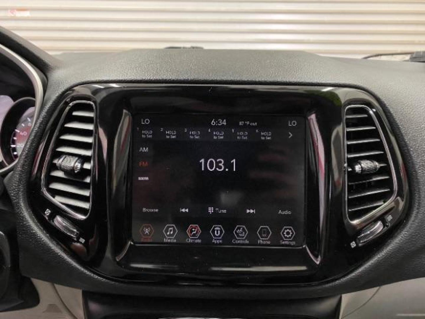 2021 SILVER Jeep Compass (3C4NJDCB6MT) with an 4-Cyl MultiAir PZEV 2.4 Liter engine, Automatic 9-Spd transmission, located at 412 Auto Vista Drive, Palmdale, 93551, (661) 945-0620, 34.592636, -118.136681 - Photo#25
