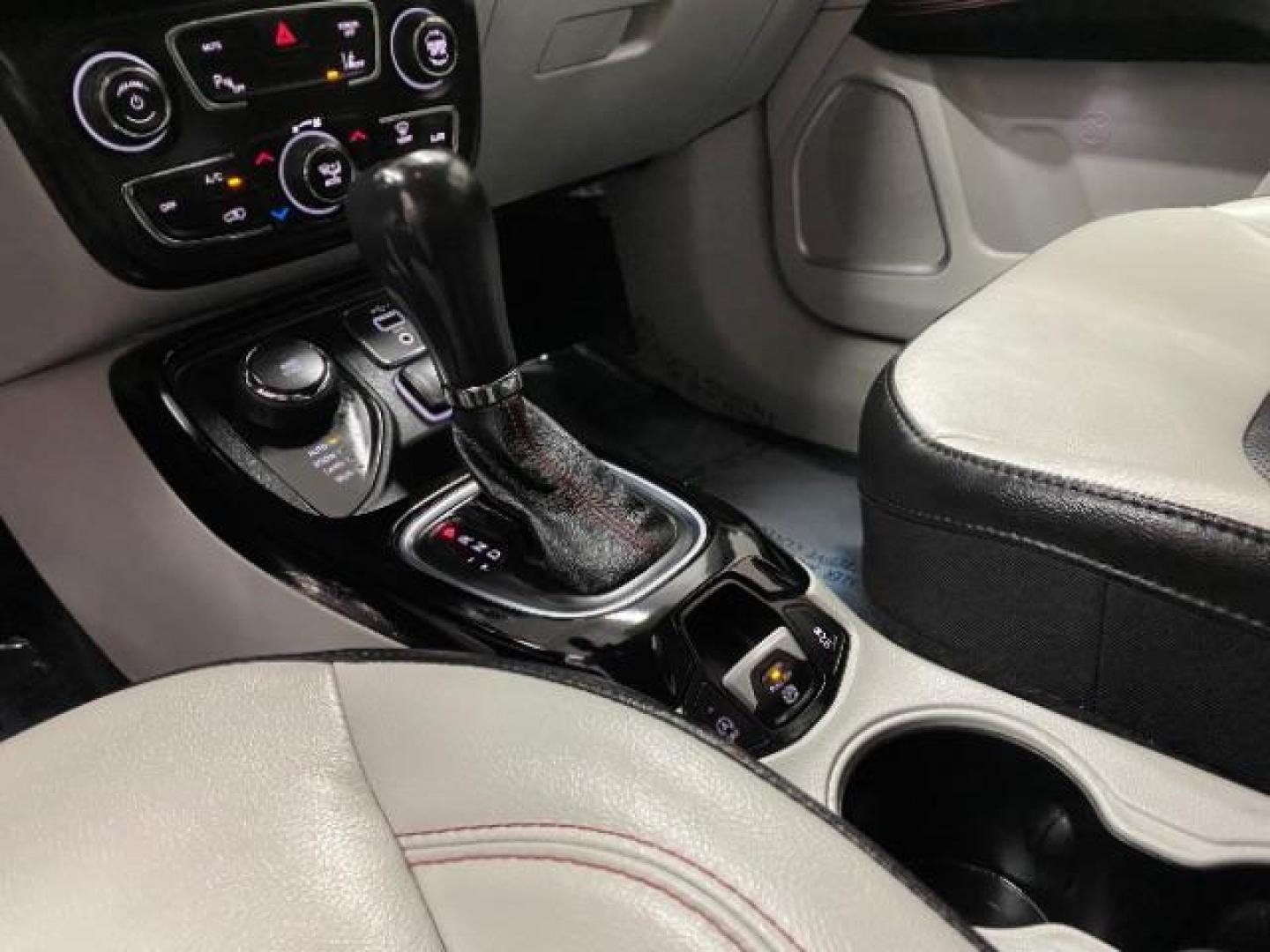 2021 SILVER Jeep Compass (3C4NJDCB6MT) with an 4-Cyl MultiAir PZEV 2.4 Liter engine, Automatic 9-Spd transmission, located at 412 Auto Vista Drive, Palmdale, 93551, (661) 945-0620, 34.592636, -118.136681 - Photo#27