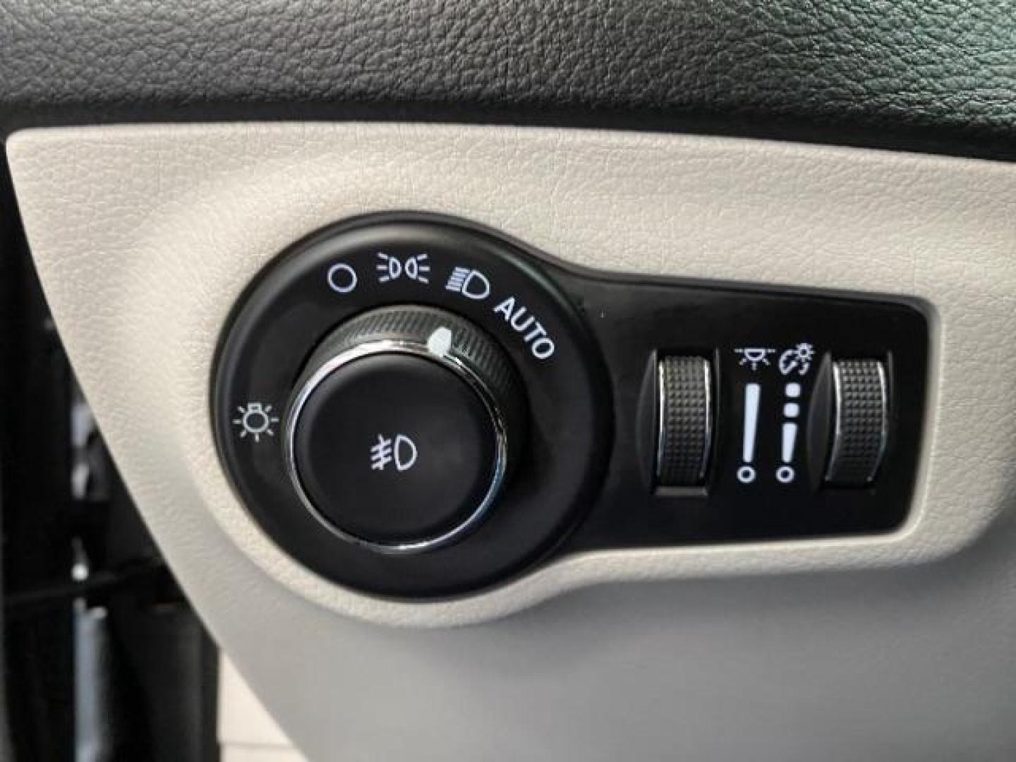 2021 SILVER Jeep Compass (3C4NJDCB6MT) with an 4-Cyl MultiAir PZEV 2.4 Liter engine, Automatic 9-Spd transmission, located at 412 Auto Vista Drive, Palmdale, 93551, (661) 945-0620, 34.592636, -118.136681 - Photo#28
