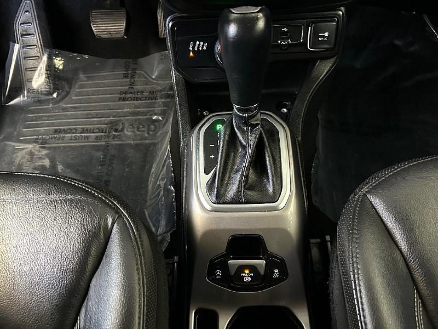 2021 BLUE Jeep Renegade (ZACNJDD14MP) with an 4-Cyl MultiAir Turbo 1.3 Liter engine, Automatic 9-Spd transmission, located at 412 Auto Vista Drive, Palmdale, CA, 93551, (661) 945-0620, 34.592636, -118.136681 - For 44 years, our family-owned and operated business has proudly served the community, becoming one of the largest independent used car and new car dealers in Southern California, thanks to the trust and support of our customers. Recognized as AV and rsquo;s Best Used Car Dealer for 25 years (1998-2 - Photo#8