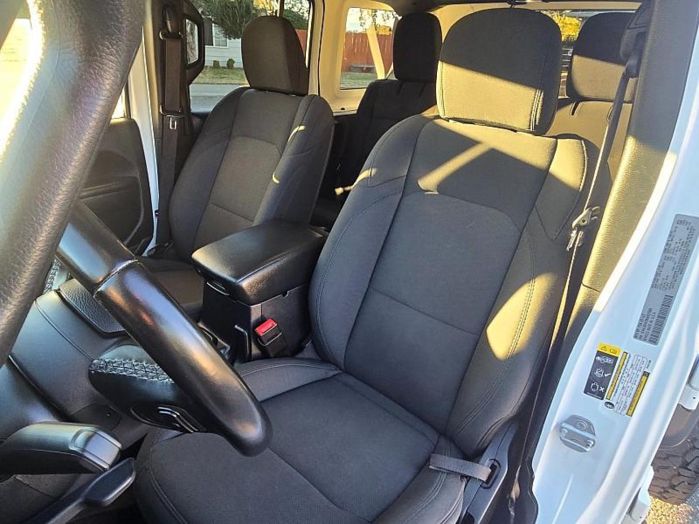 2021 WHITE Jeep Wrangler Unlimited (1C4HJXDN7MW) with an 4-Cyl Turbo 2.0 Liter engine, located at 246 E Walker St., Orland, 95963, (530) 865-5800, 39.747589, -122.178398 - Photo#9