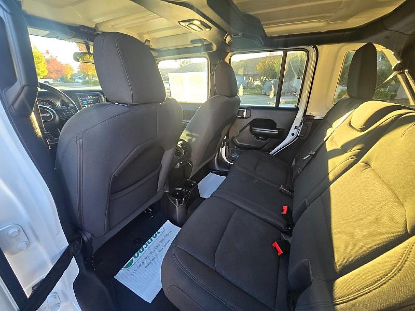 2021 WHITE Jeep Wrangler Unlimited (1C4HJXDN7MW) with an 4-Cyl Turbo 2.0 Liter engine, located at 246 E Walker St., Orland, 95963, (530) 865-5800, 39.747589, -122.178398 - Photo#13