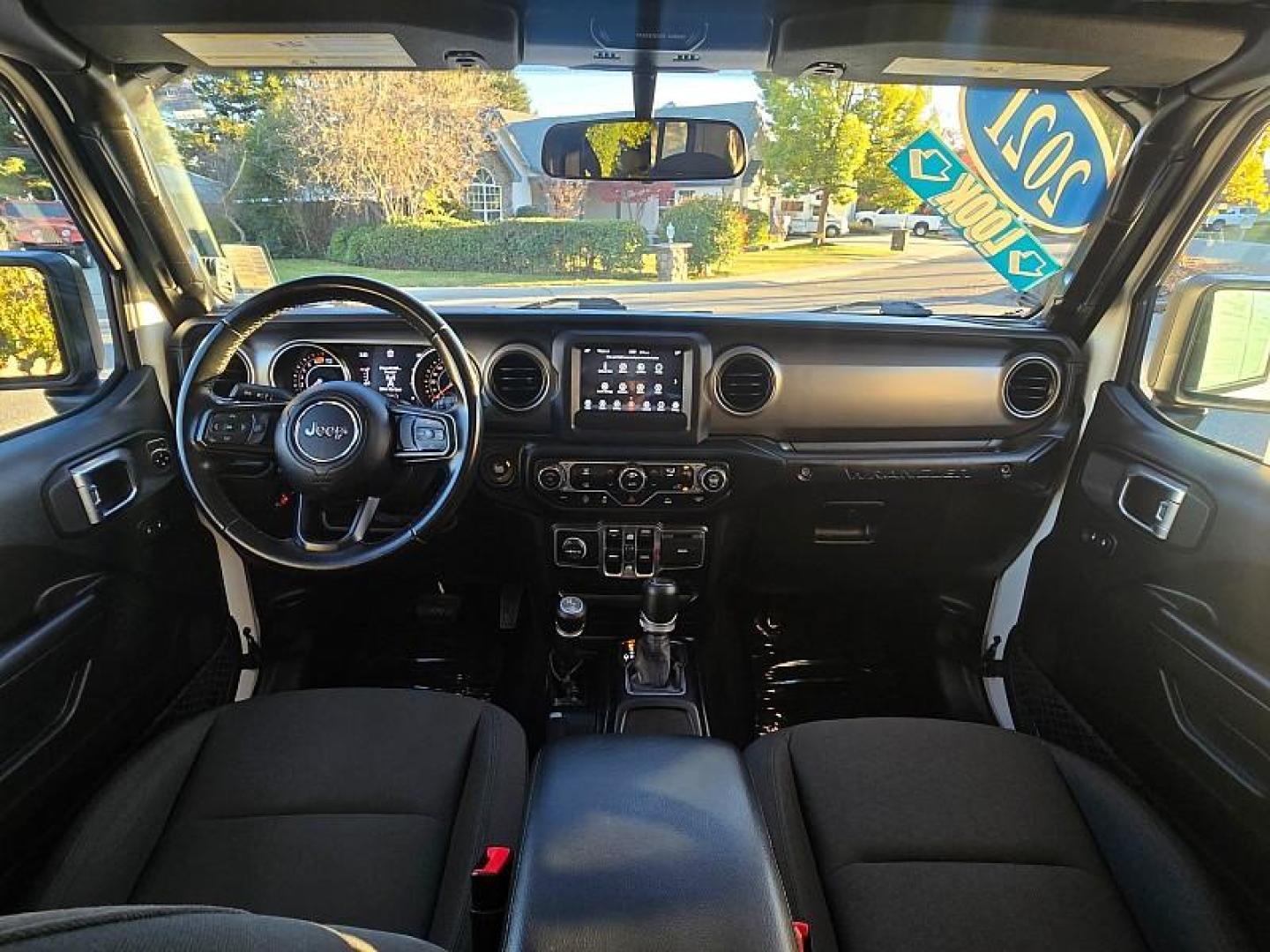 2021 WHITE Jeep Wrangler Unlimited (1C4HJXDN7MW) with an 4-Cyl Turbo 2.0 Liter engine, located at 246 E Walker St., Orland, 95963, (530) 865-5800, 39.747589, -122.178398 - Photo#19