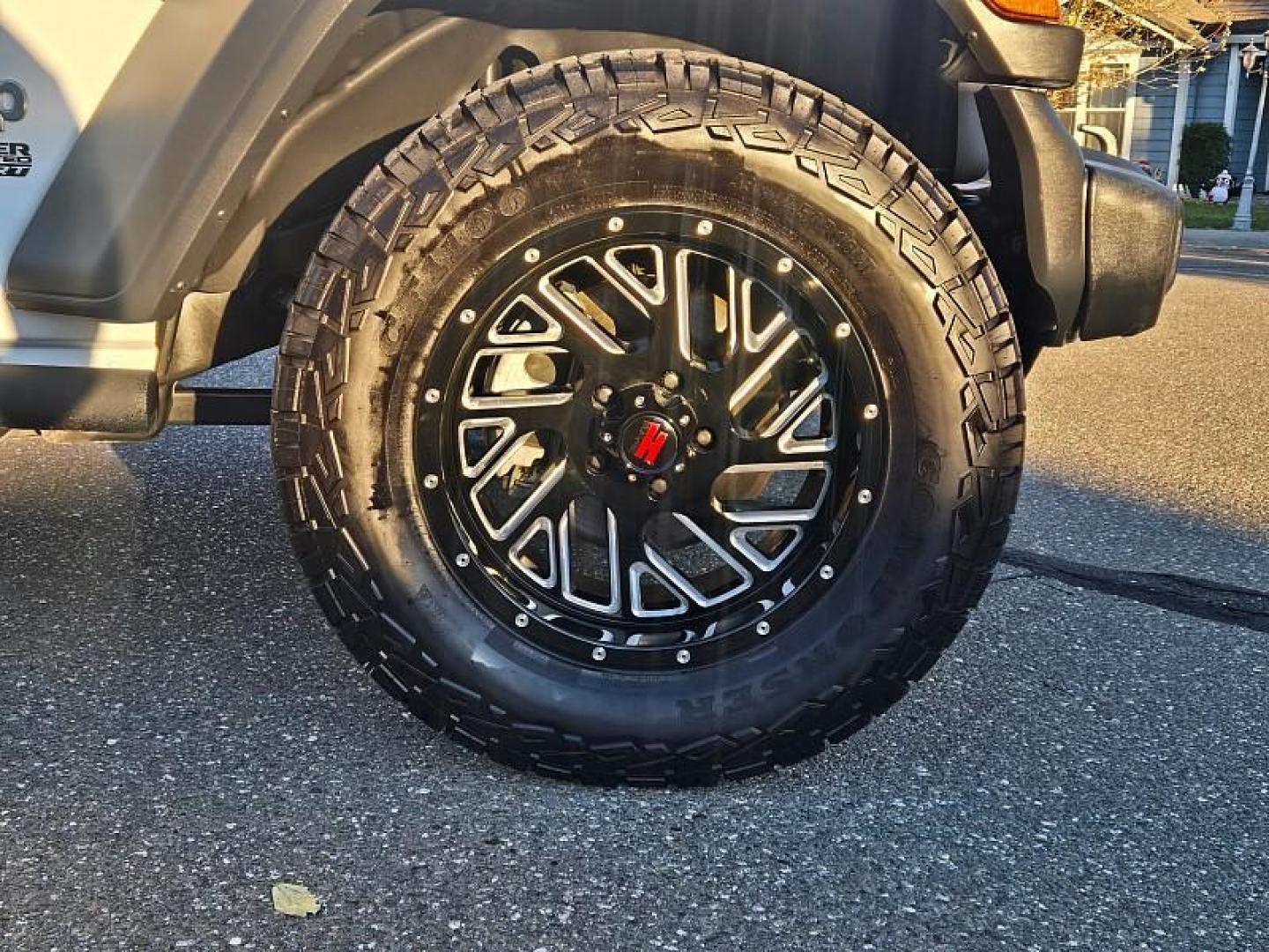 2021 WHITE Jeep Wrangler Unlimited (1C4HJXDN7MW) with an 4-Cyl Turbo 2.0 Liter engine, located at 246 E Walker St., Orland, 95963, (530) 865-5800, 39.747589, -122.178398 - Photo#27