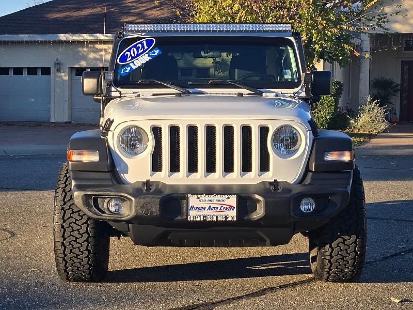 2021 WHITE Jeep Wrangler Unlimited (1C4HJXDN7MW) with an 4-Cyl Turbo 2.0 Liter engine, located at 246 E Walker St., Orland, 95963, (530) 865-5800, 39.747589, -122.178398 - Photo#2