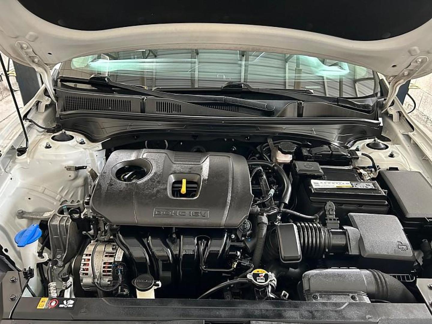 2021 WHITE Kia Forte (3KPF24AD1ME) with an 4-Cyl 2.0 Liter engine, Automatic IVT transmission, located at 412 Auto Vista Drive, Palmdale, 93551, (661) 945-0620, 34.592636, -118.136681 - Photo#21