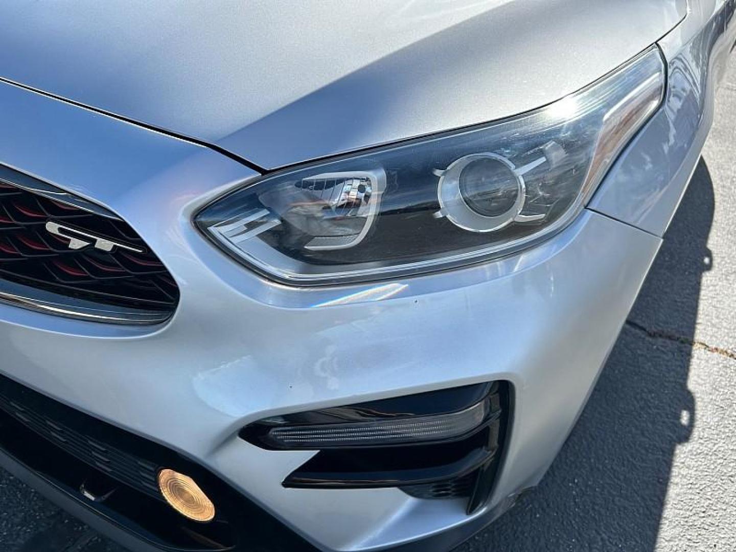 2021 GRAY Kia Forte (3KPF24AD5ME) with an 4-Cyl 2.0 Liter engine, Automatic IVT transmission, located at 412 Auto Vista Drive, Palmdale, 93551, (661) 945-0620, 34.592636, -118.136681- Photo#6