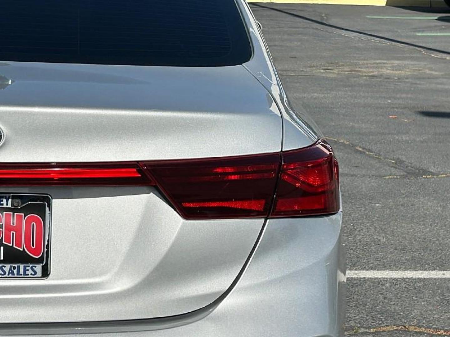2021 GRAY Kia Forte (3KPF24AD5ME) with an 4-Cyl 2.0 Liter engine, Automatic IVT transmission, located at 412 Auto Vista Drive, Palmdale, 93551, (661) 945-0620, 34.592636, -118.136681- Photo#12