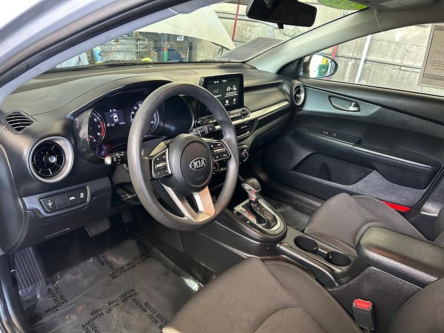 2021 GRAY Kia Forte (3KPF24AD5ME) with an 4-Cyl 2.0 Liter engine, Automatic IVT transmission, located at 412 Auto Vista Drive, Palmdale, 93551, (661) 945-0620, 34.592636, -118.136681- Photo#17