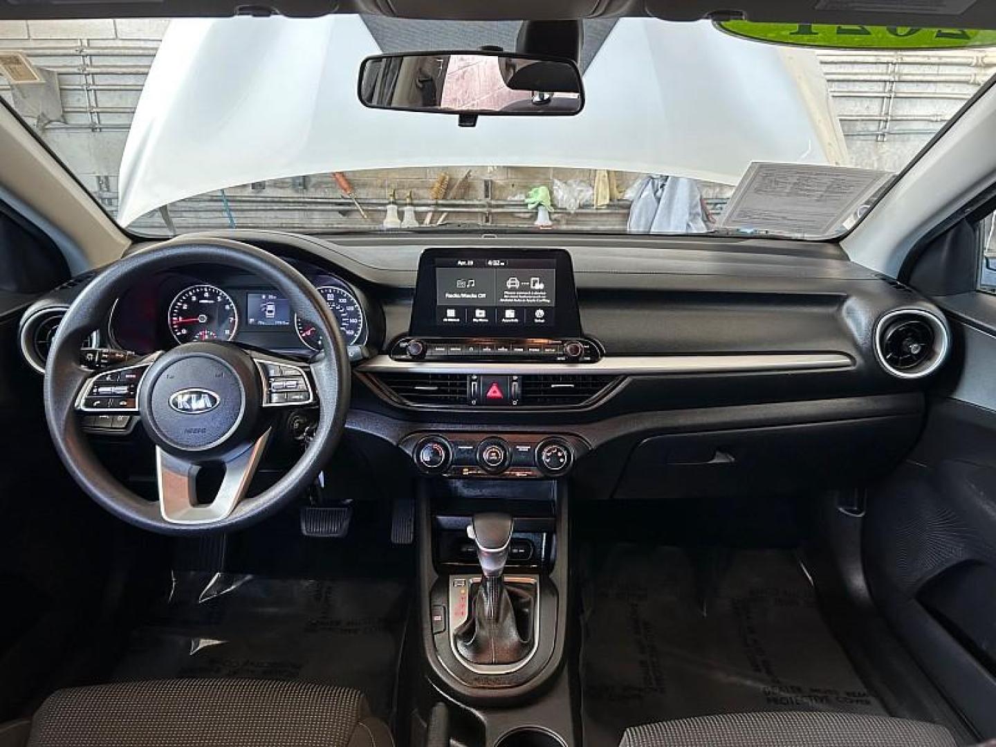 2021 GRAY Kia Forte (3KPF24AD5ME) with an 4-Cyl 2.0 Liter engine, Automatic IVT transmission, located at 412 Auto Vista Drive, Palmdale, 93551, (661) 945-0620, 34.592636, -118.136681- Photo#19