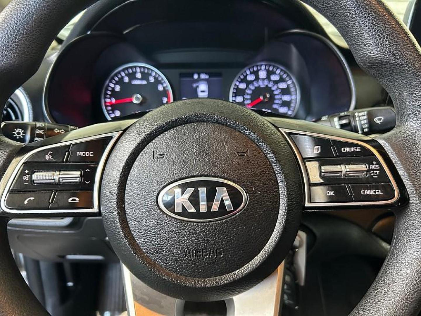 2021 GRAY Kia Forte (3KPF24AD5ME) with an 4-Cyl 2.0 Liter engine, Automatic IVT transmission, located at 412 Auto Vista Drive, Palmdale, 93551, (661) 945-0620, 34.592636, -118.136681- Photo#22