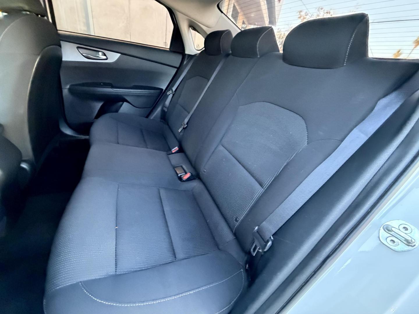 2021 White /black Kia Forte FE (3KPF24AD3ME) with an 2.0L L4 DOHC 16V engine, CVT transmission, located at 30 S. Berkeley Avenue, Pasadena, CA, 91107, (626) 248-7567, 34.145447, -118.109398 - Crown City Motors is a used “Buy Here Pay Here” car dealer in Pasadena CA. “Buy Here Pay Here” financing, means that when you purchase your vehicle from our dealership, that you make the payments to the dealership as well. We do not need the banks approval to get you approved for a used auto - Photo#9