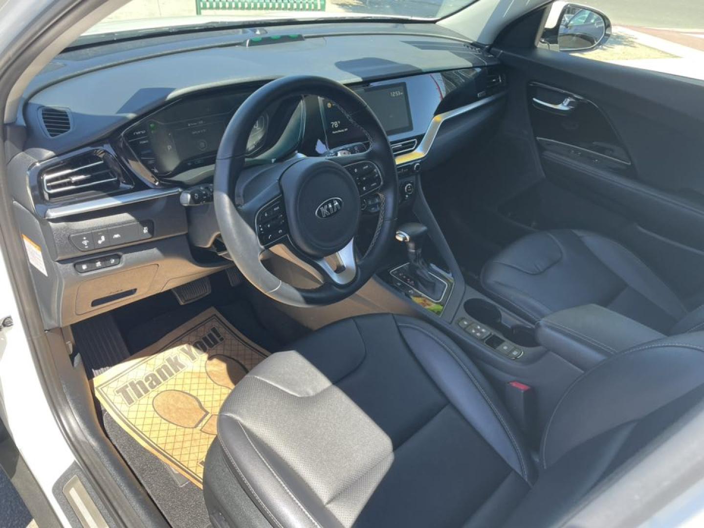 2021 Kia Niro Plug In Hybrid EX Premium (KNDCC3LDXM5) , 6A transmission, located at 744 E Miner Ave, Stockton, CA, 95202, (209) 944-5770, 37.956863, -121.282082 - PLUS TAXES AND FEES NO CHARGER AVAILABLE - Photo#8