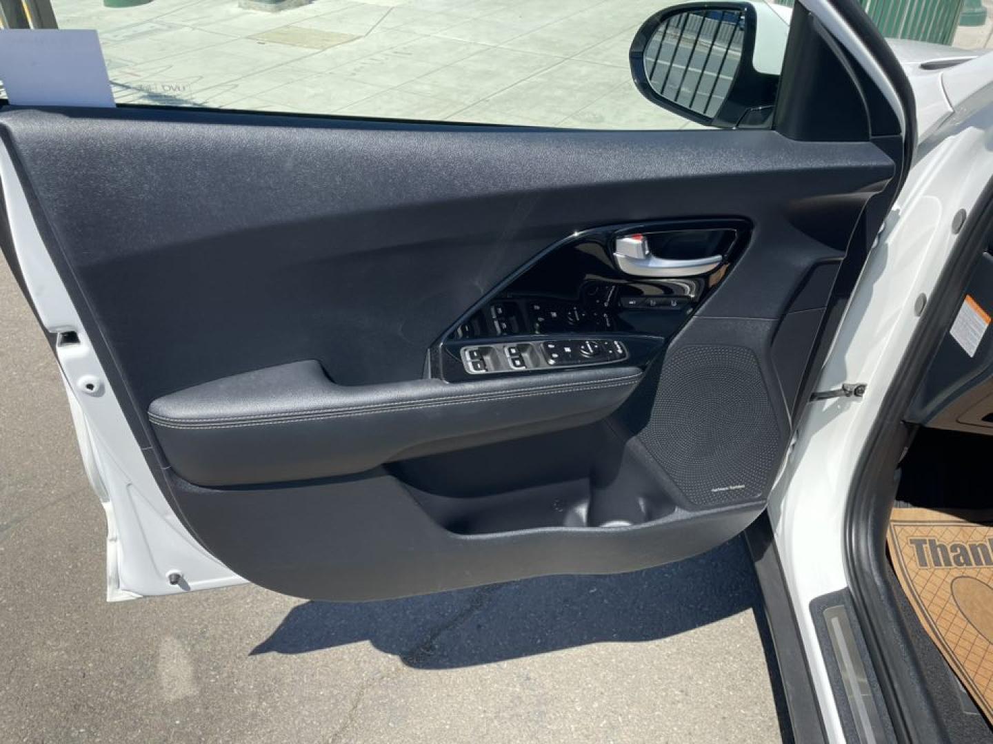 2021 Kia Niro Plug In Hybrid EX Premium (KNDCC3LDXM5) , 6A transmission, located at 744 E Miner Ave, Stockton, CA, 95202, (209) 944-5770, 37.956863, -121.282082 - PLUS TAXES AND FEES NO CHARGER AVAILABLE - Photo#5