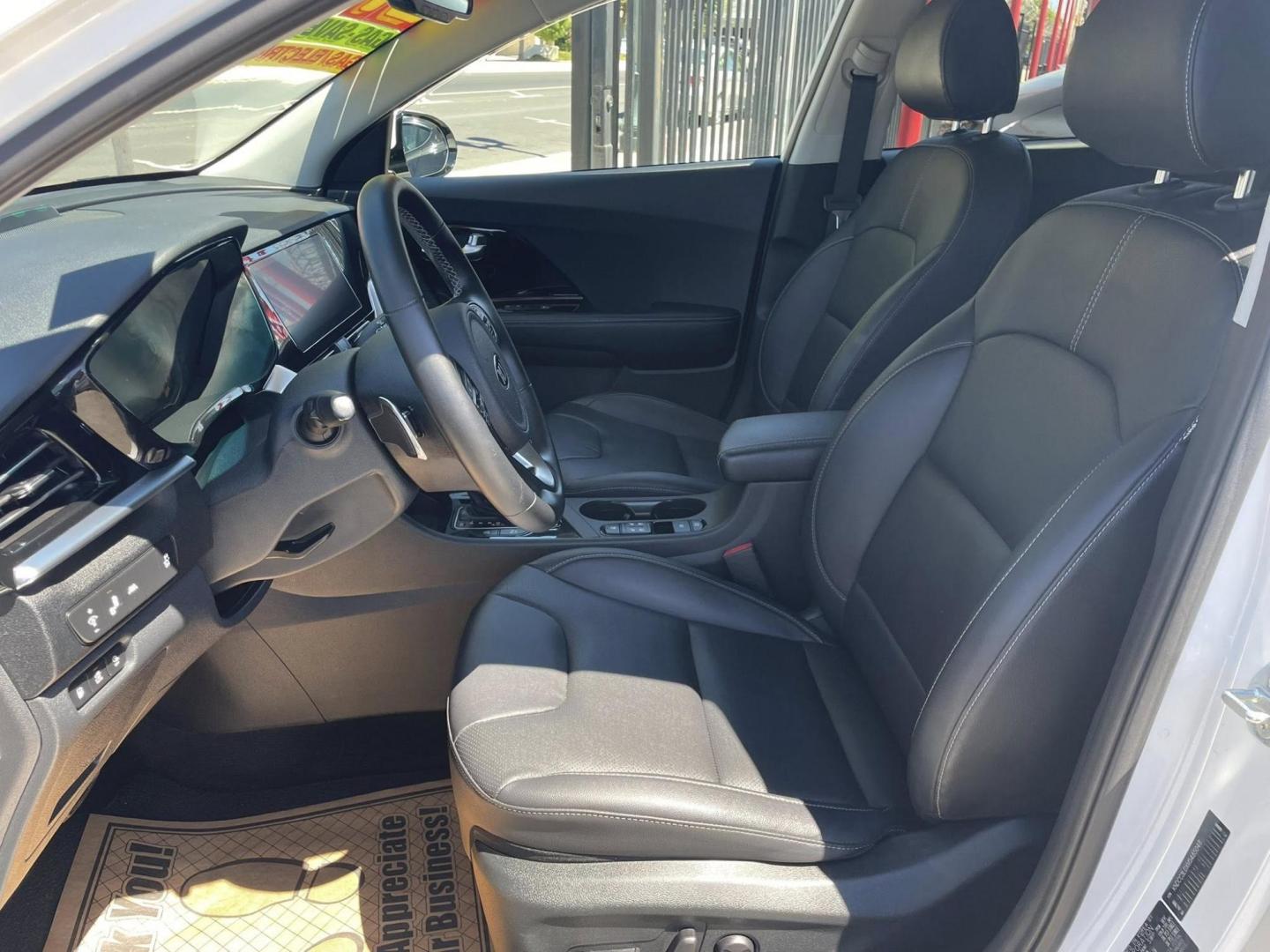 2021 Kia Niro Plug In Hybrid EX Premium (KNDCC3LDXM5) , 6A transmission, located at 744 E Miner Ave, Stockton, CA, 95202, (209) 944-5770, 37.956863, -121.282082 - PLUS TAXES AND FEES NO CHARGER AVAILABLE - Photo#6