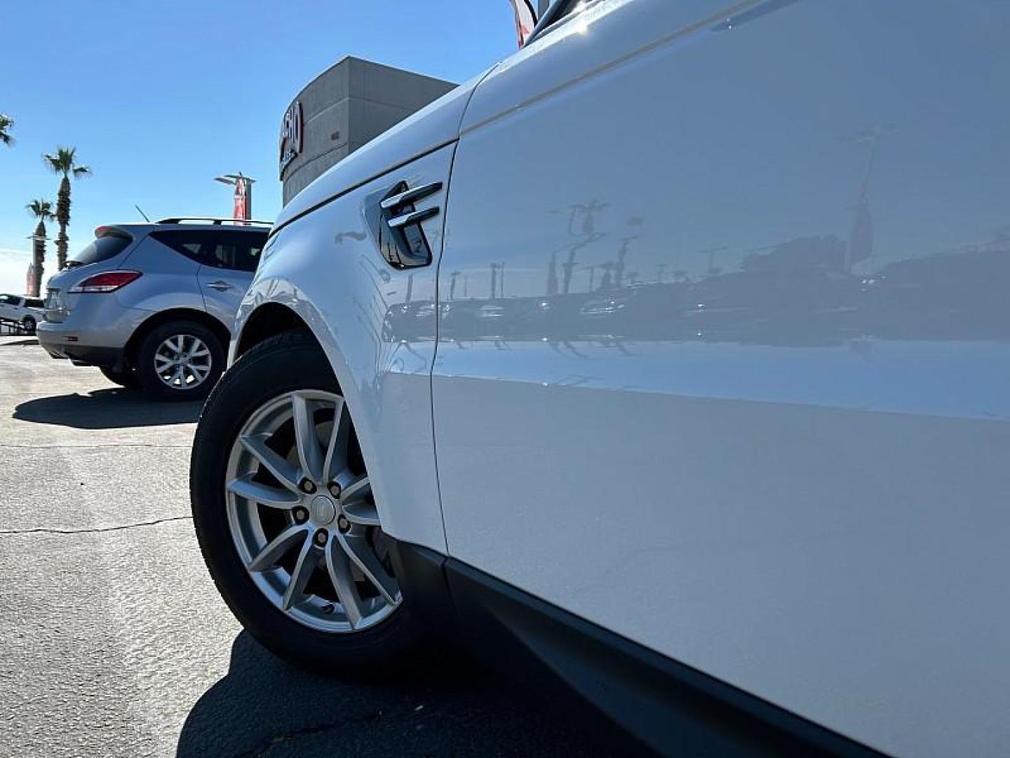 2021 WHITE Land Rover Range Rover Sport (SALWG2SU0MA) with an 6-Cyl Turbo 3.0 Liter engine, Automatic 8-Spd w/CommandShift 2 transmission, located at 412 Auto Vista Drive, Palmdale, 93551, (661) 945-0620, 34.592636, -118.136681 - Photo#9