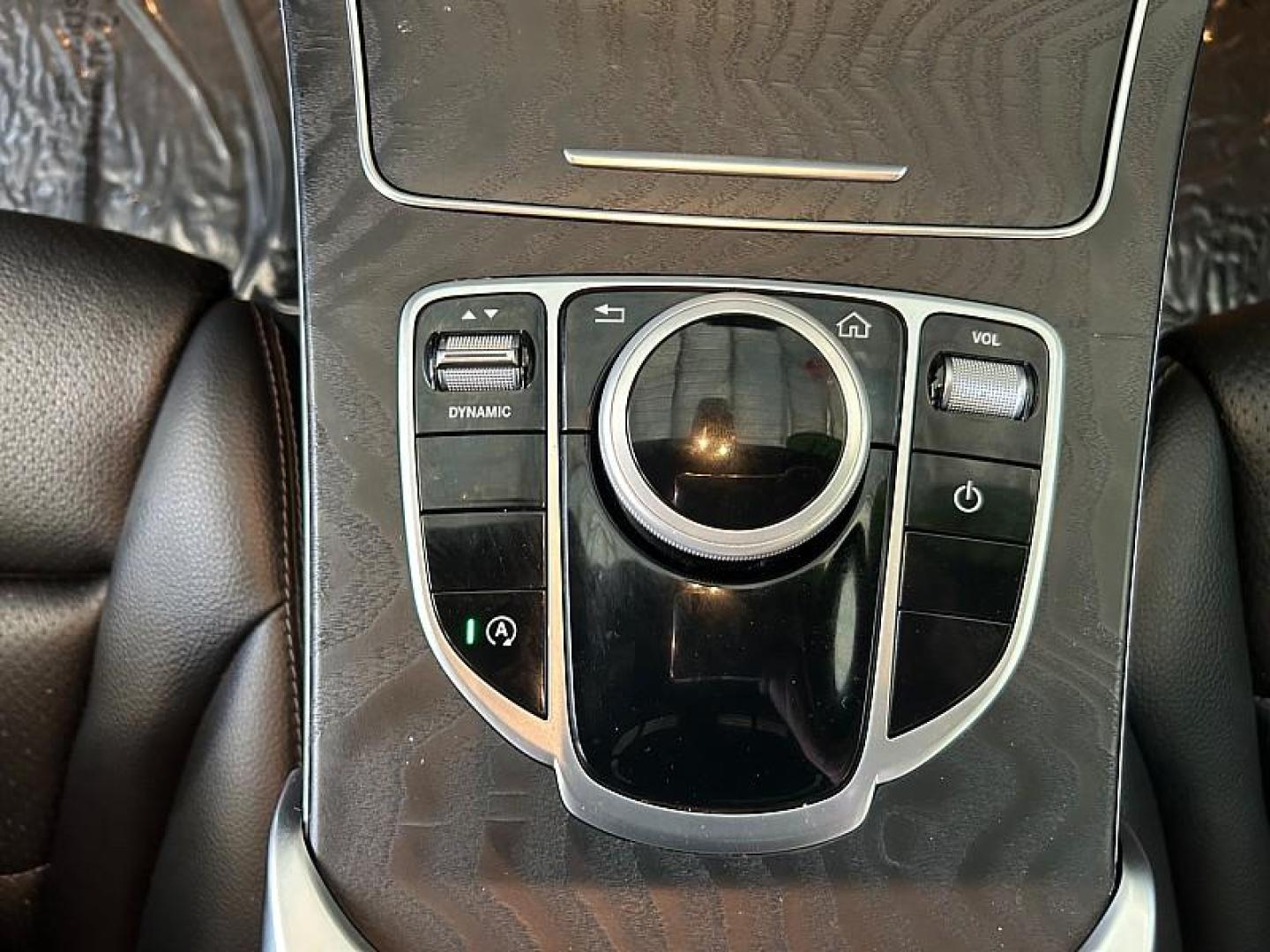 2021 WHITE Mercedes-Benz C-Class (W1KWF8DB2MR) with an 4-Cyl Turbo 2.0 Liter engine, Automatic 9-Spd 9G-Tronic transmission, located at 412 Auto Vista Drive, Palmdale, 93551, (661) 945-0620, 34.592636, -118.136681 - Photo#20