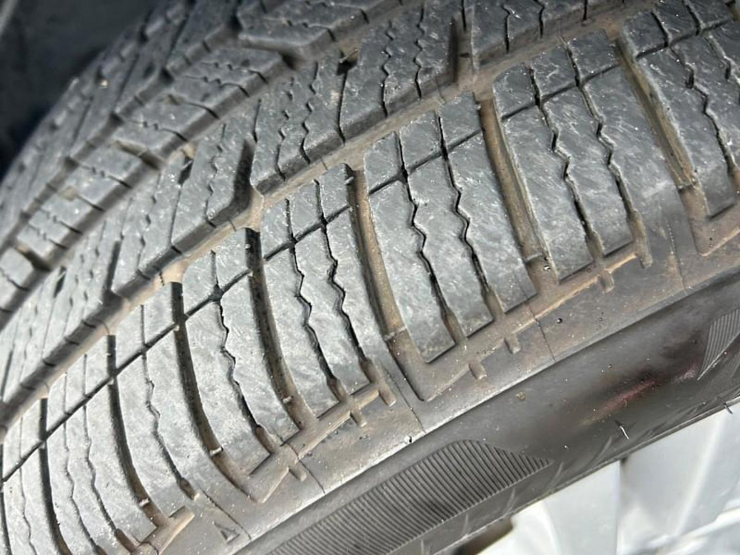 2021 BLUE Mercedes-Benz GLA (W1N4N4GB6MJ) with an 4-Cyl Turbo 2.0 Liter engine, Automatic 8-Spd DCT transmission, located at 412 Auto Vista Drive, Palmdale, 93551, (661) 945-0620, 34.592636, -118.136681 - Photo#12