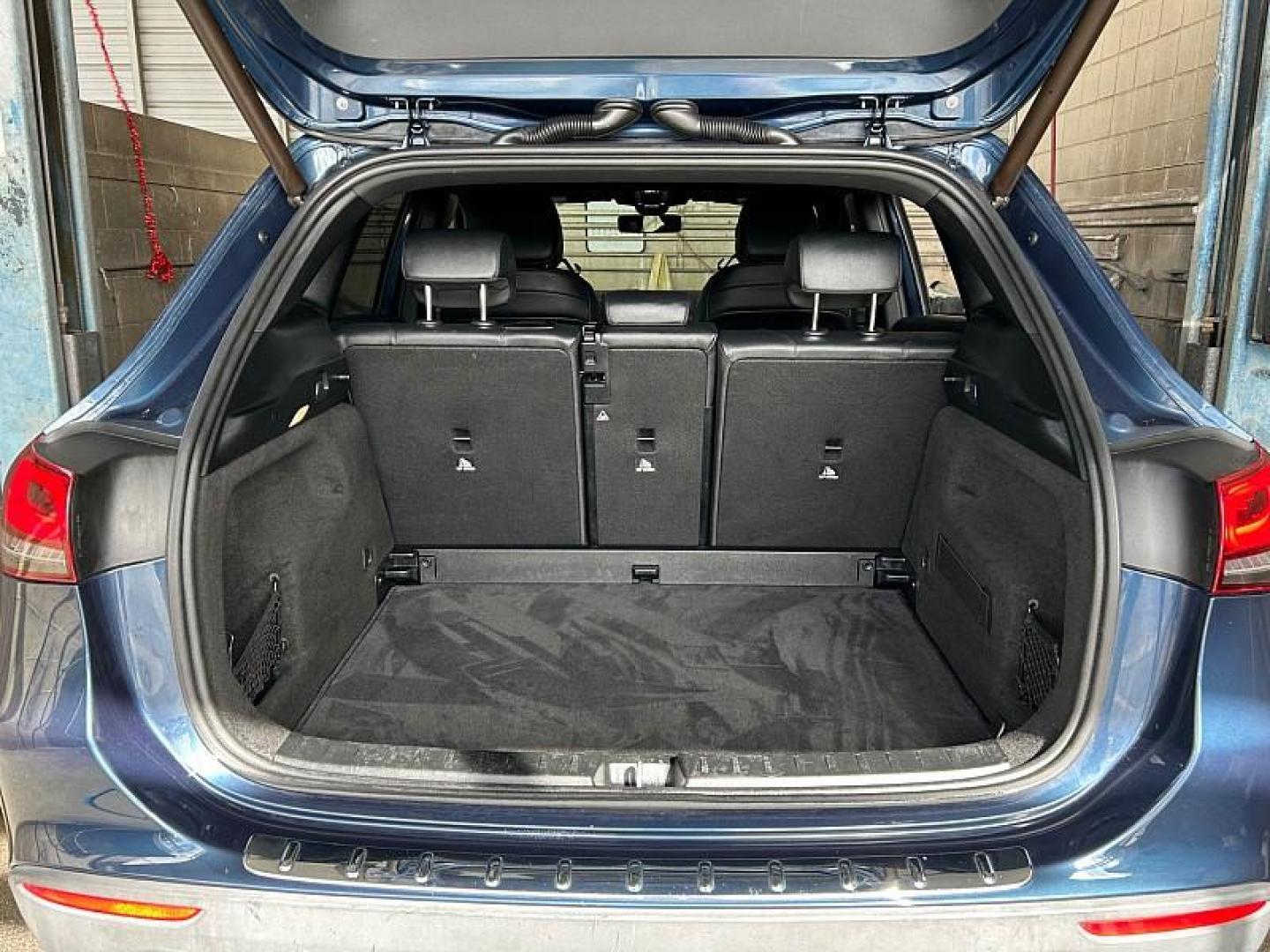 2021 BLUE Mercedes-Benz GLA (W1N4N4GB6MJ) with an 4-Cyl Turbo 2.0 Liter engine, Automatic 8-Spd DCT transmission, located at 412 Auto Vista Drive, Palmdale, 93551, (661) 945-0620, 34.592636, -118.136681 - Photo#29