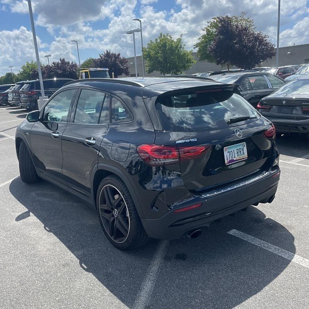 2021 BLACK Mercedes-Benz GLA (W1N4N5BB7MJ) with an 4-Cyl Turbo 2.0 Liter engine, Automatic 8-Spd DCT transmission, located at 412 Auto Vista Drive, Palmdale, 93551, (661) 945-0620, 34.592636, -118.136681 - Photo#2