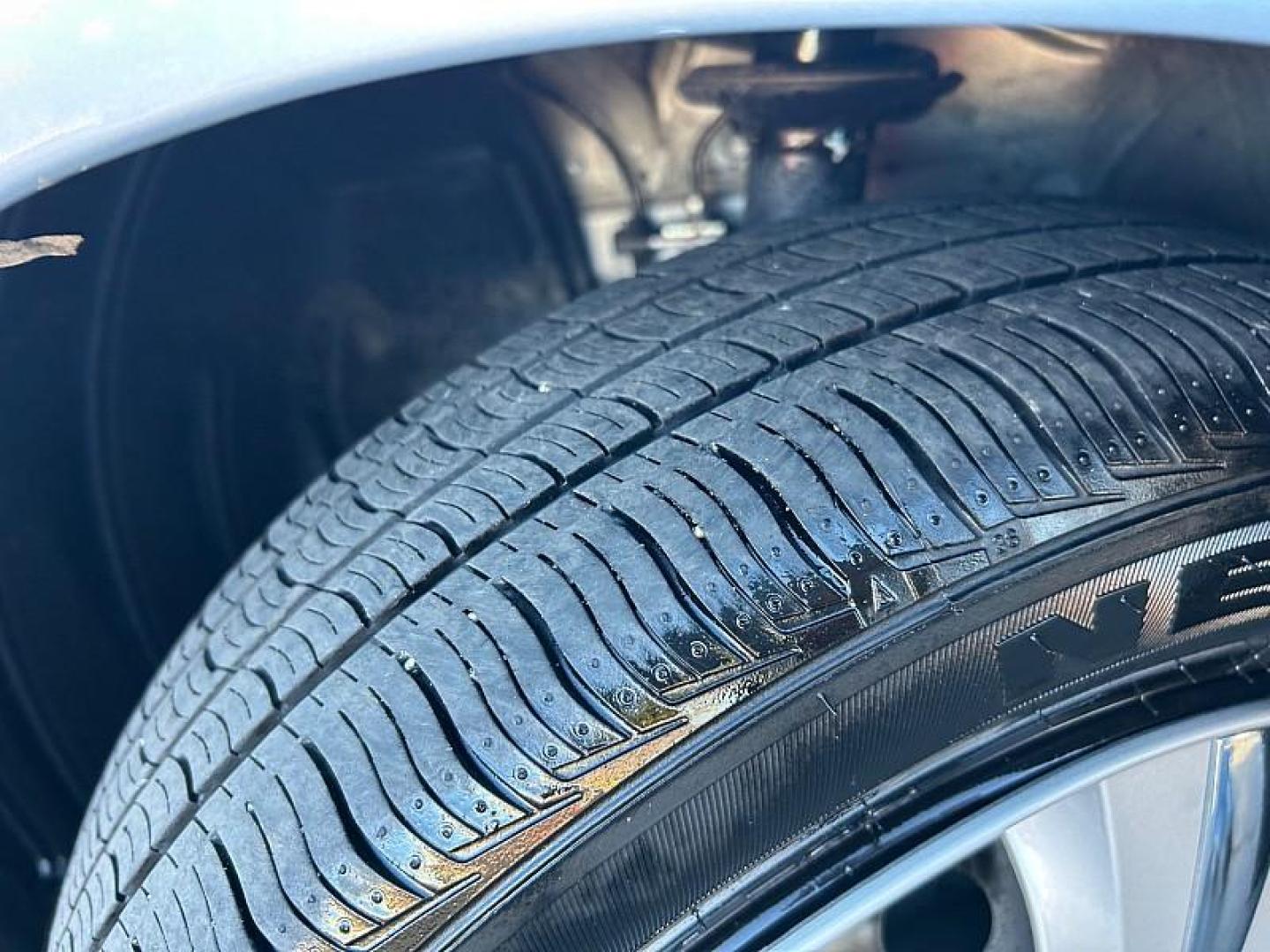 2021 SILVER Mitsubishi Mirage (ML32AUHJ9MH) with an 3-Cyl 1.2 Liter engine, Automatic CVT transmission, located at 412 Auto Vista Drive, Palmdale, 93551, (661) 945-0620, 34.592636, -118.136681 - Photo#13