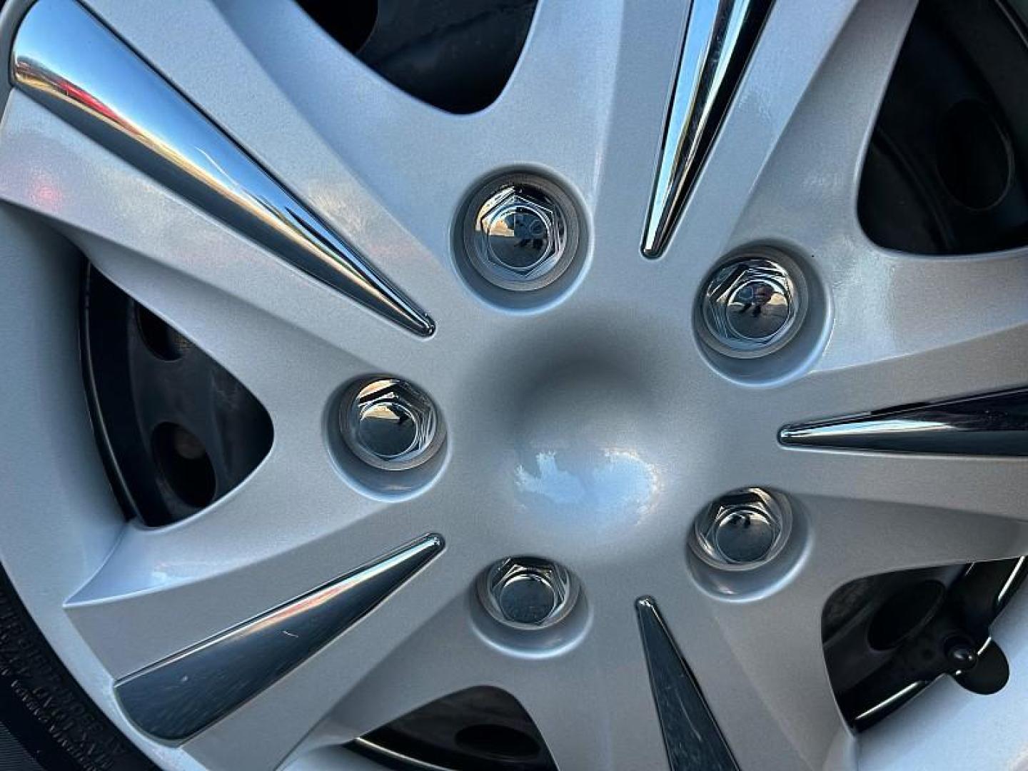 2021 SILVER Mitsubishi Mirage (ML32AUHJ9MH) with an 3-Cyl 1.2 Liter engine, Automatic CVT transmission, located at 412 Auto Vista Drive, Palmdale, 93551, (661) 945-0620, 34.592636, -118.136681 - Photo#12