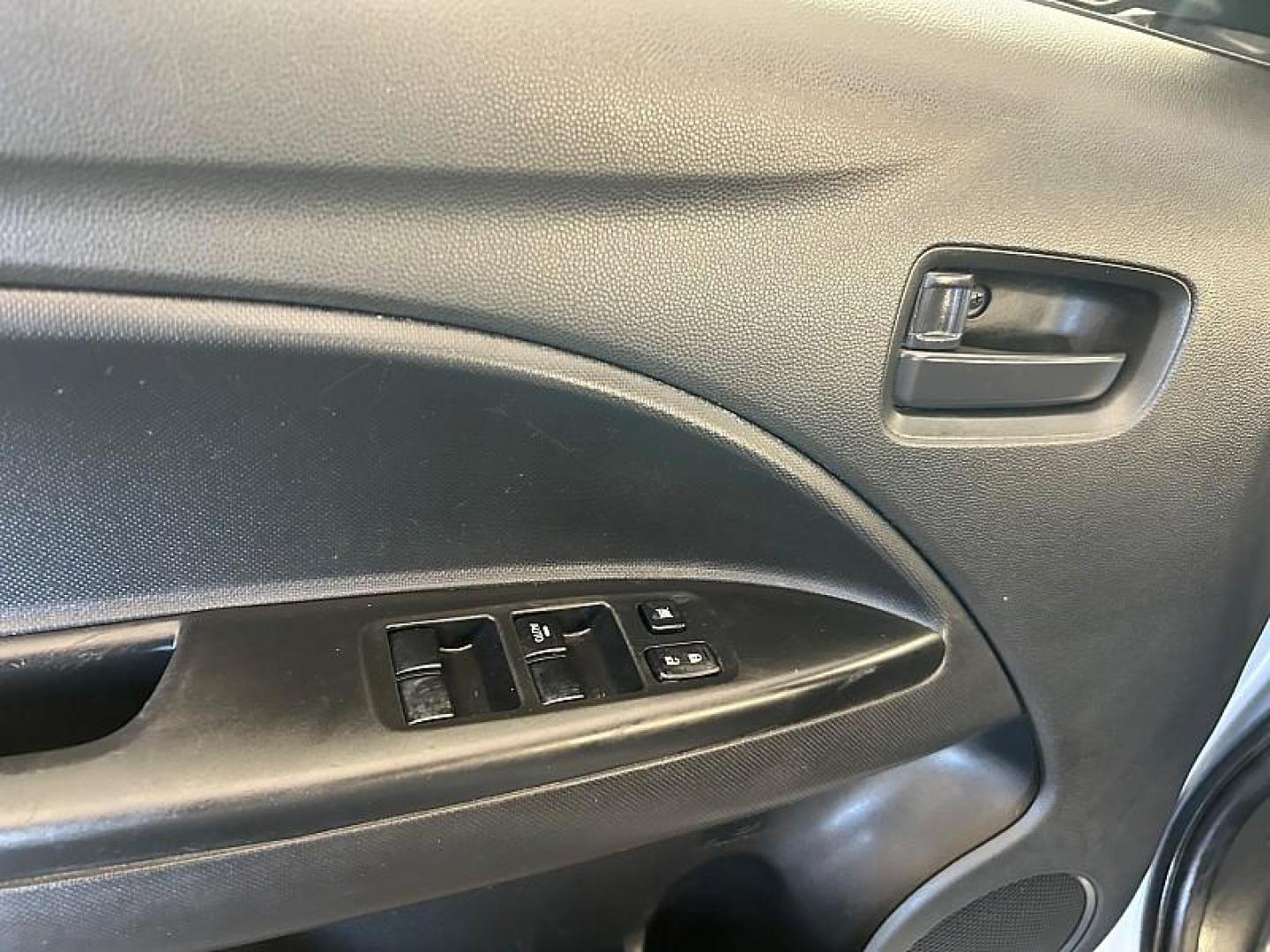 2021 SILVER Mitsubishi Mirage (ML32AUHJ9MH) with an 3-Cyl 1.2 Liter engine, Automatic CVT transmission, located at 412 Auto Vista Drive, Palmdale, 93551, (661) 945-0620, 34.592636, -118.136681 - Photo#17